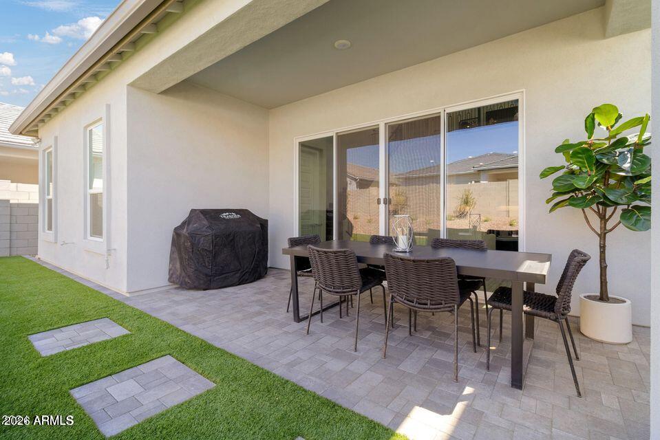 5122 E VILLAGE Drive