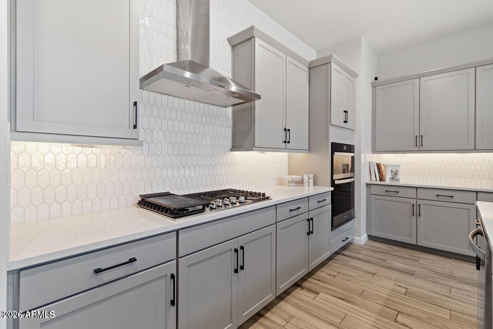 5122 E VILLAGE Drive