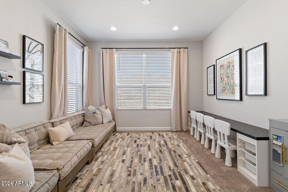 5122 E VILLAGE Drive