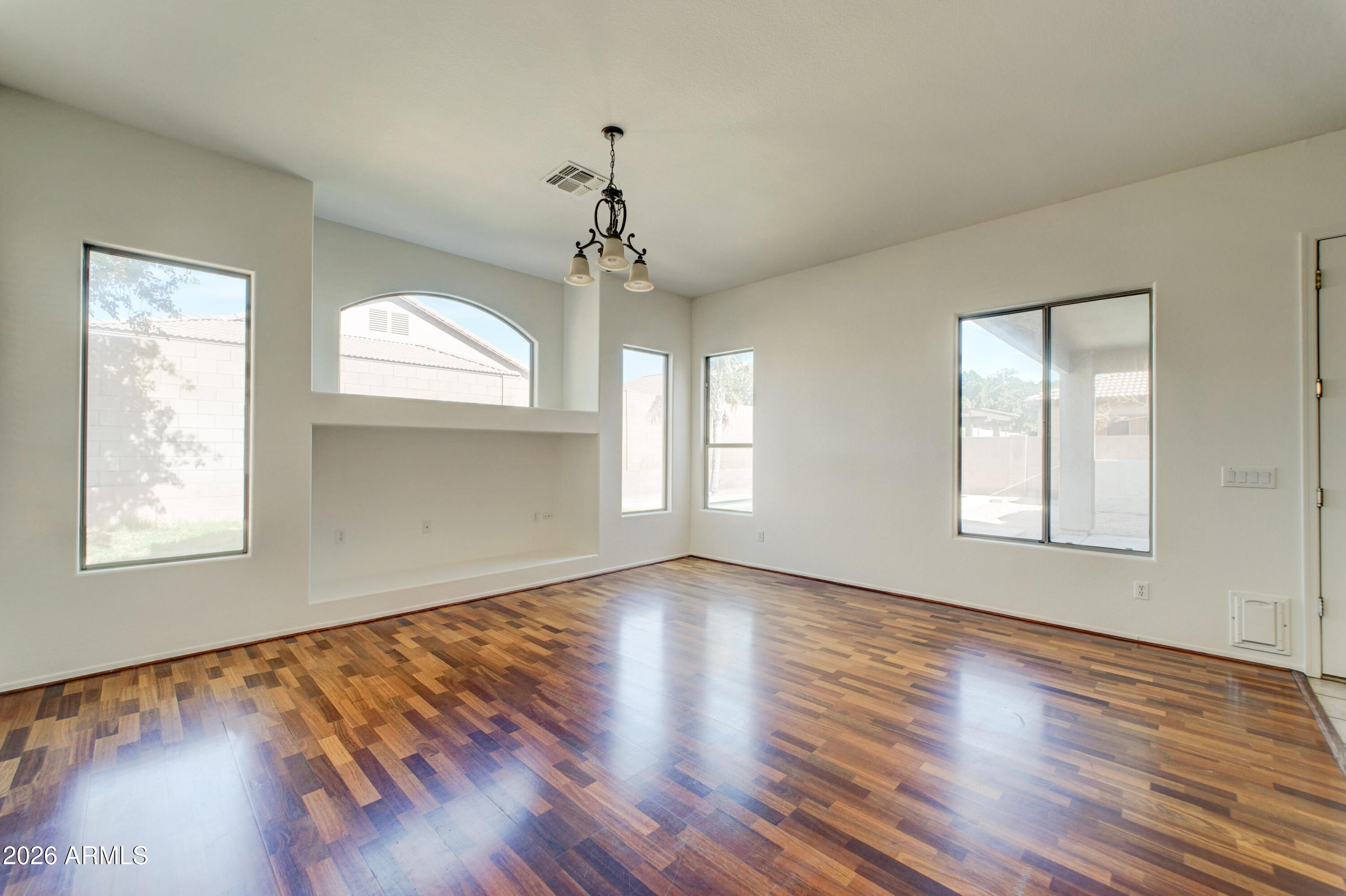 9022 E HOBART Street