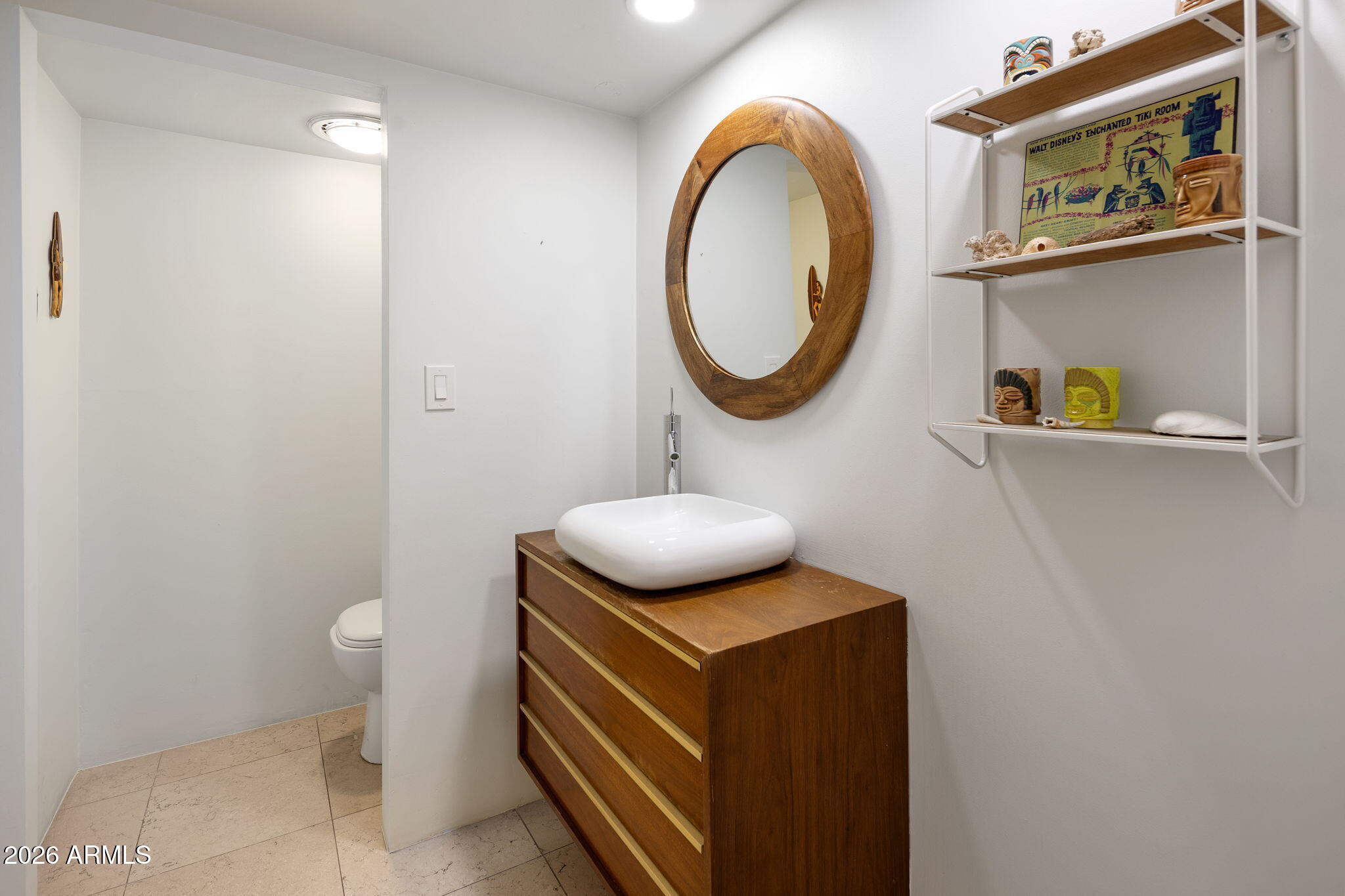 1677 E MARYLAND Avenue