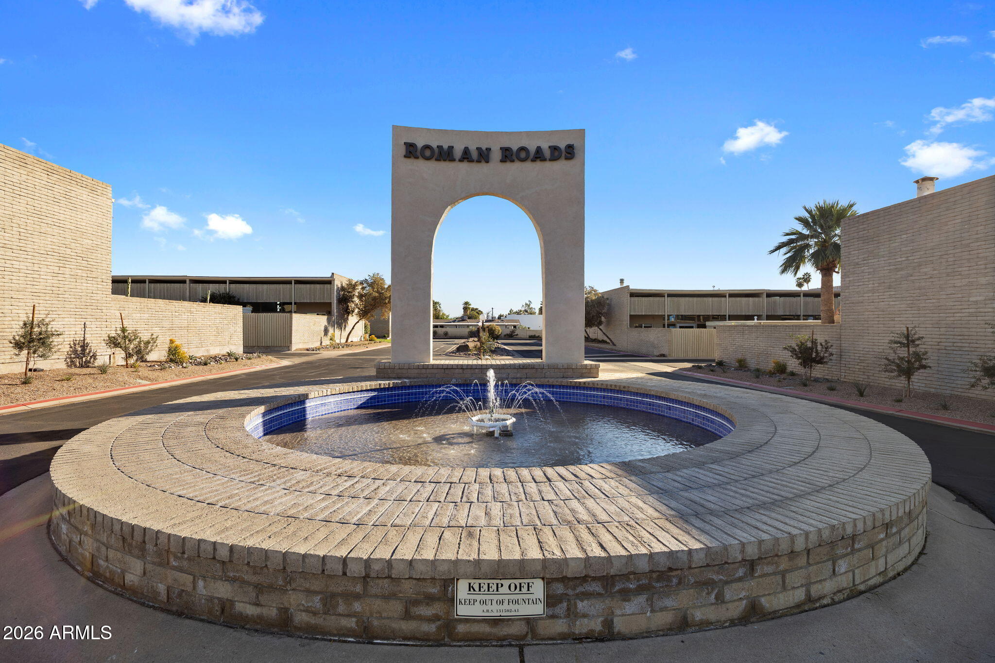 1677 E MARYLAND Avenue