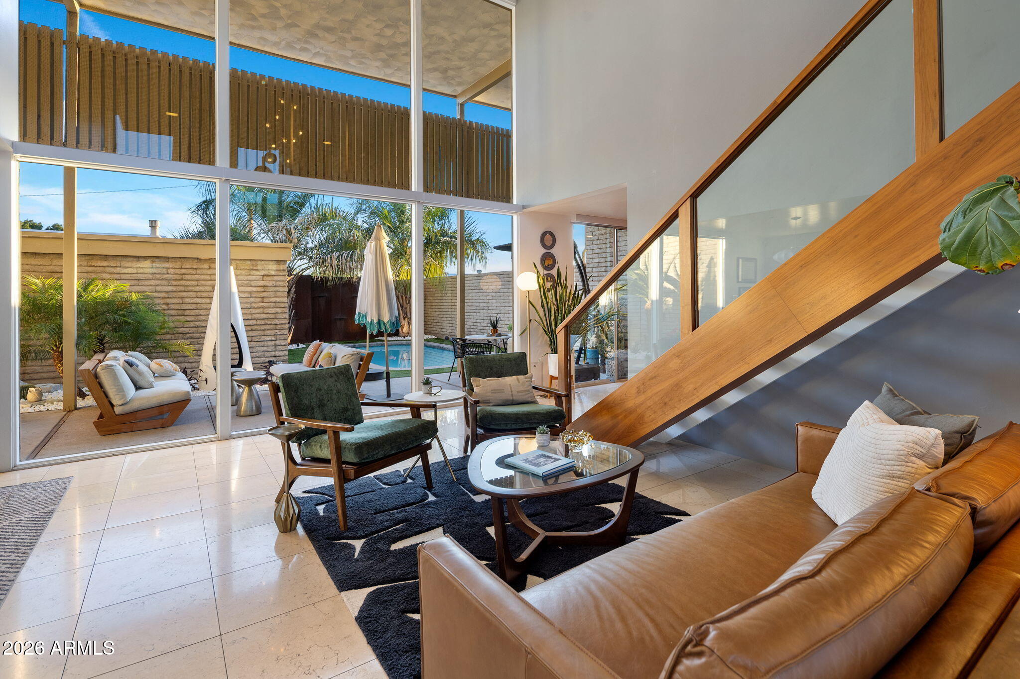 1677 E MARYLAND Avenue