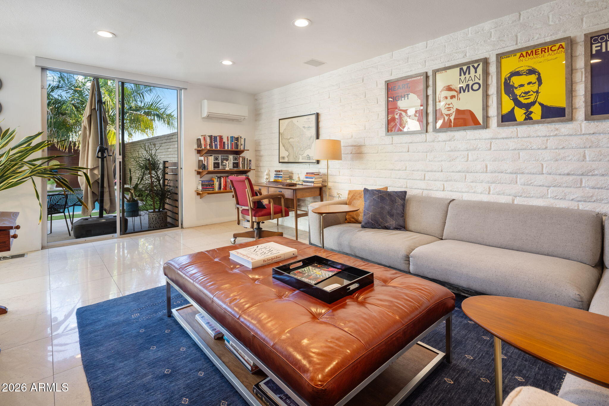 1677 E MARYLAND Avenue