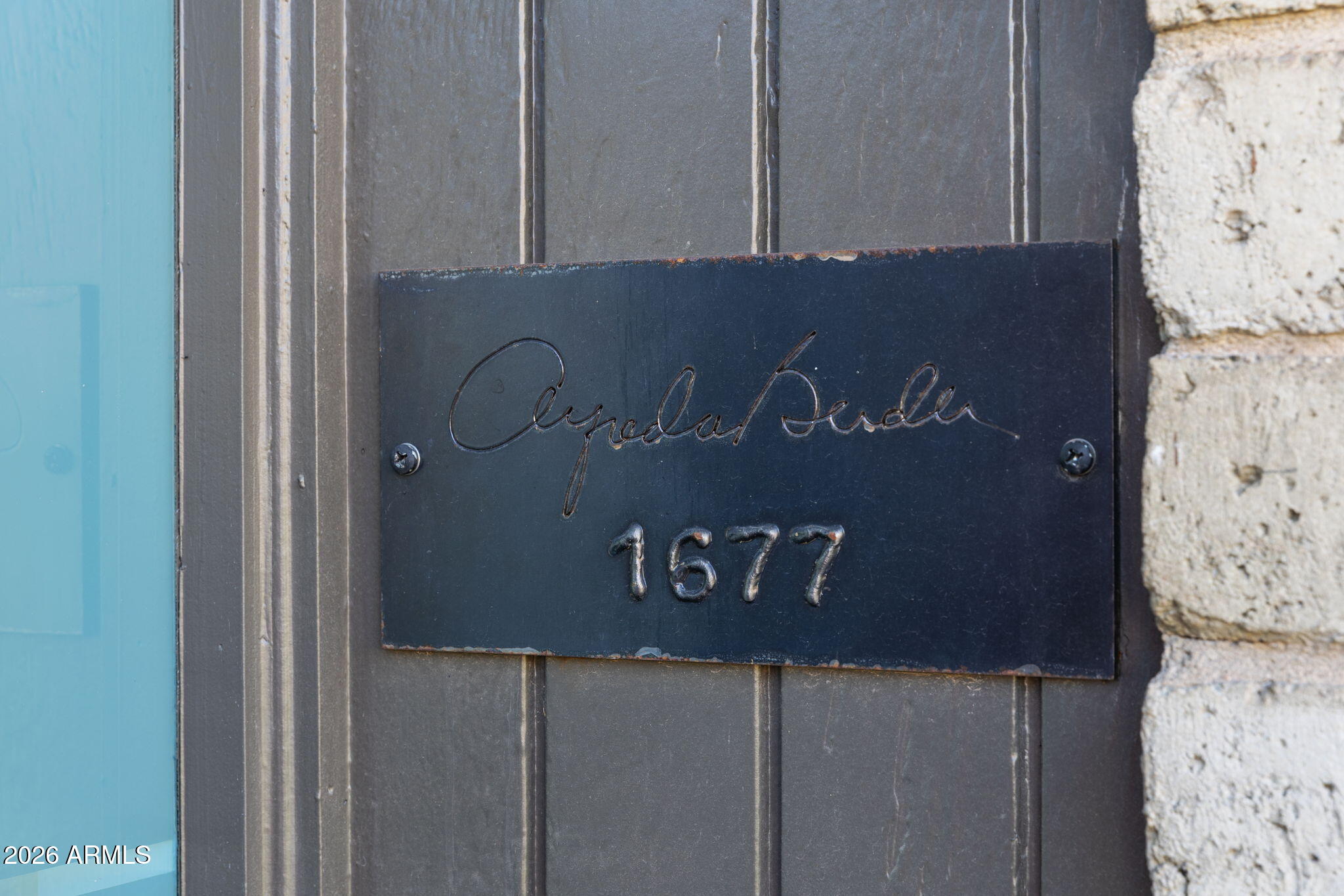 1677 E MARYLAND Avenue