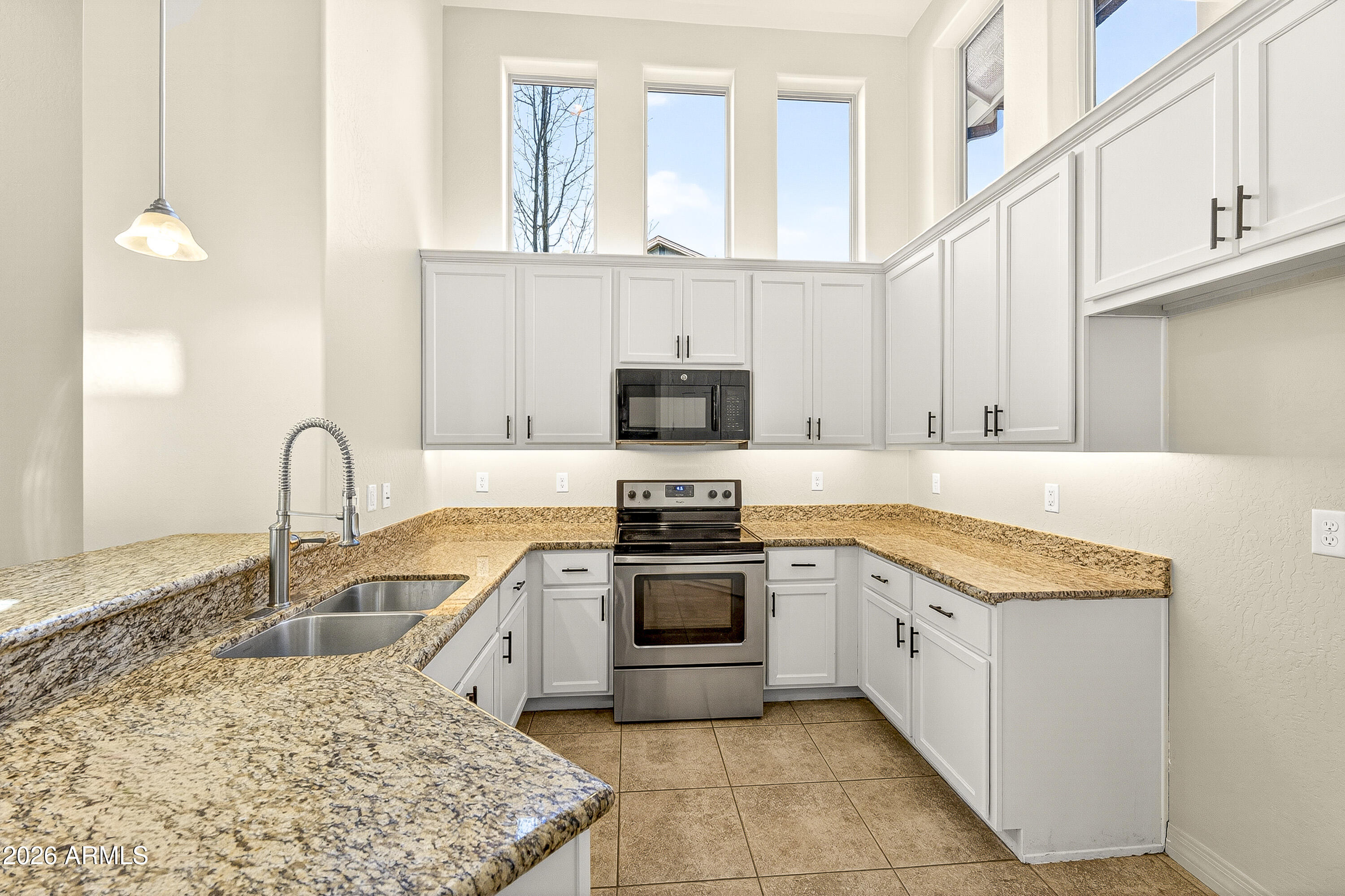 2932 S PRESIDIO DE CALABASAS