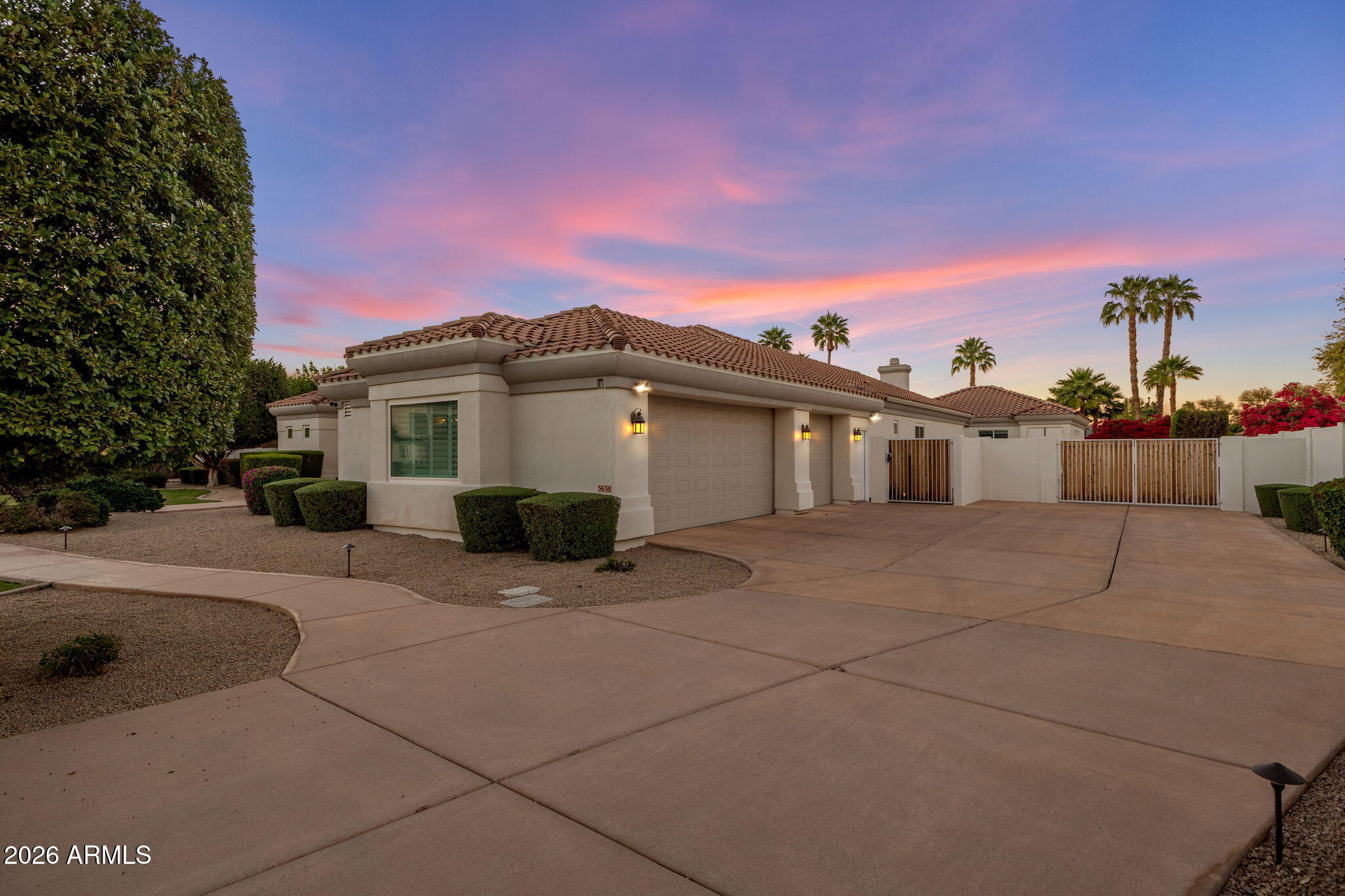 3638 E TREMAINE Court