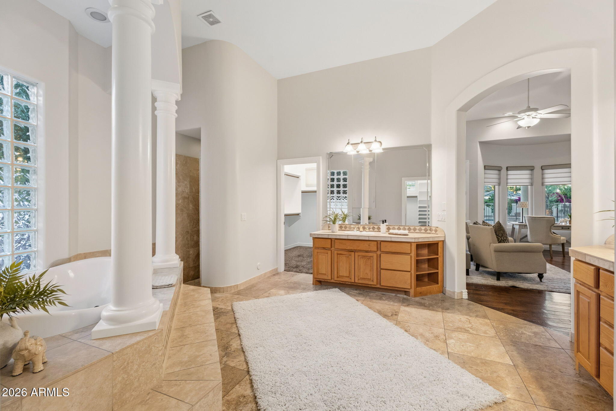 3638 E TREMAINE Court