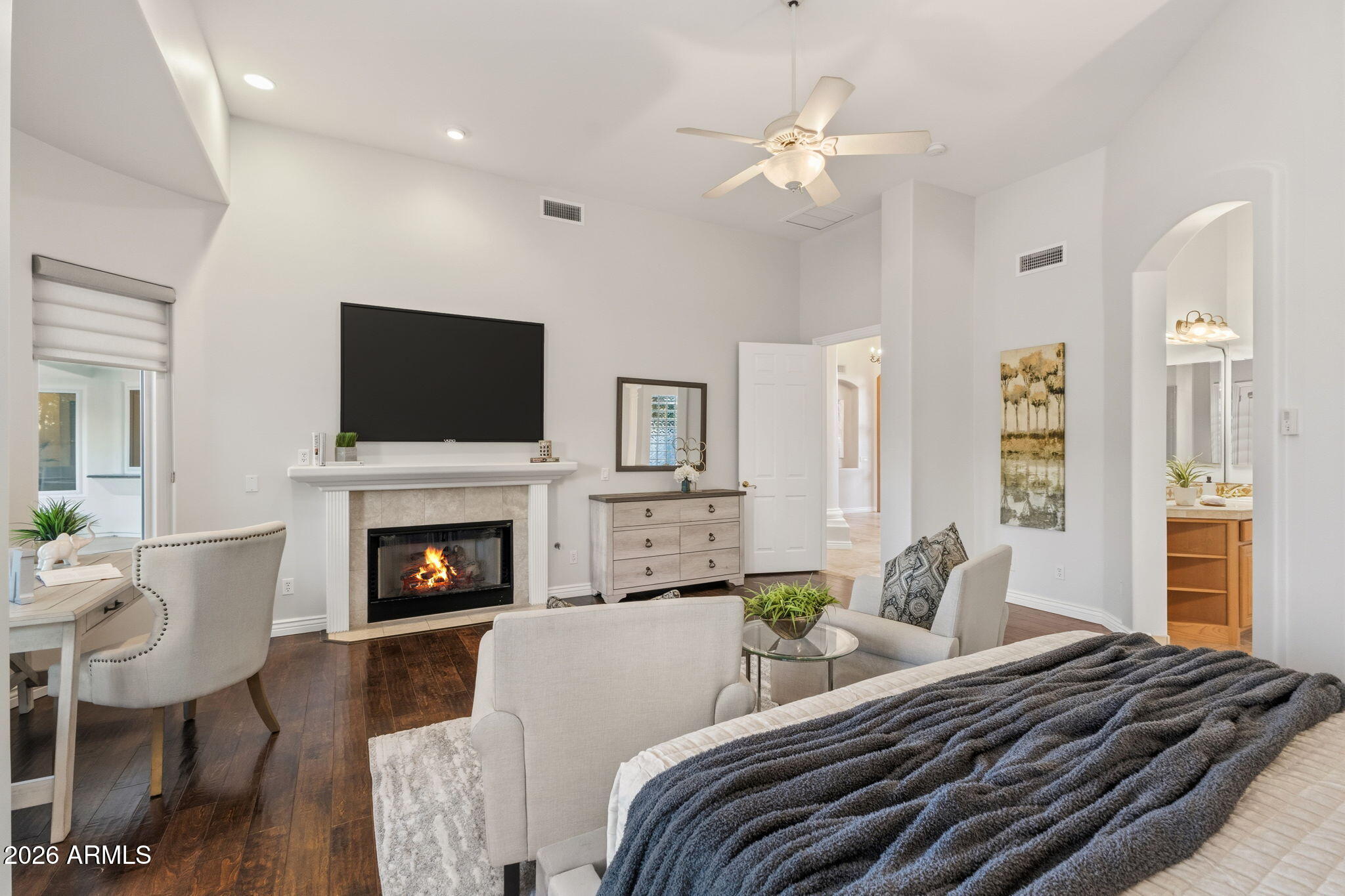 3638 E TREMAINE Court