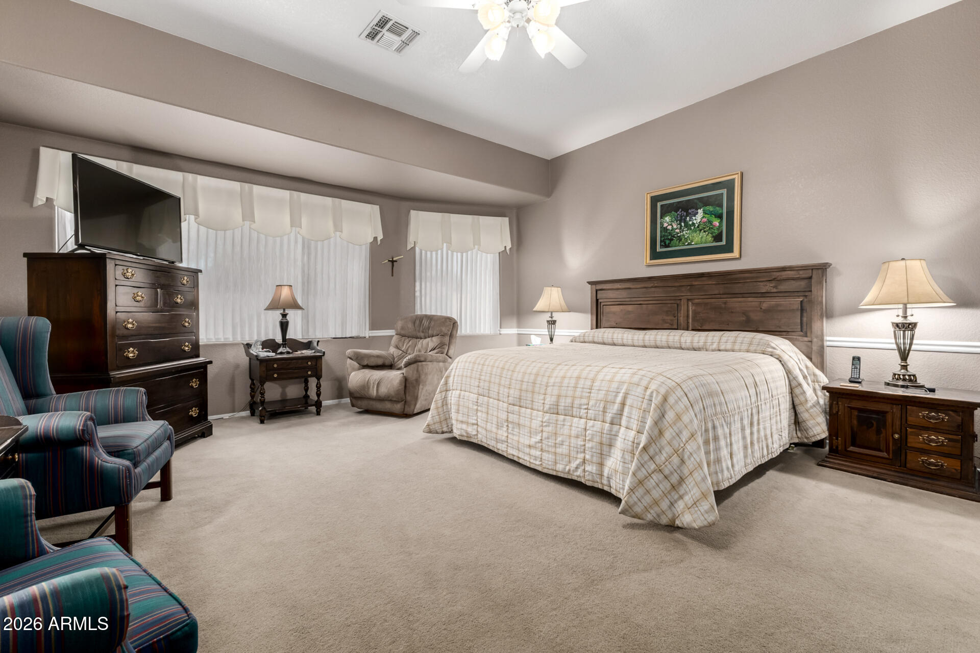 1272 W LYNX Way