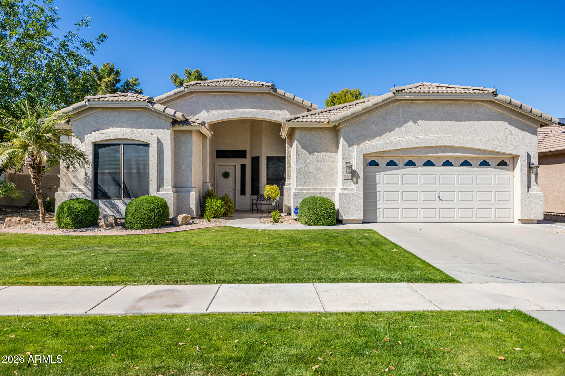 1272 W LYNX Way