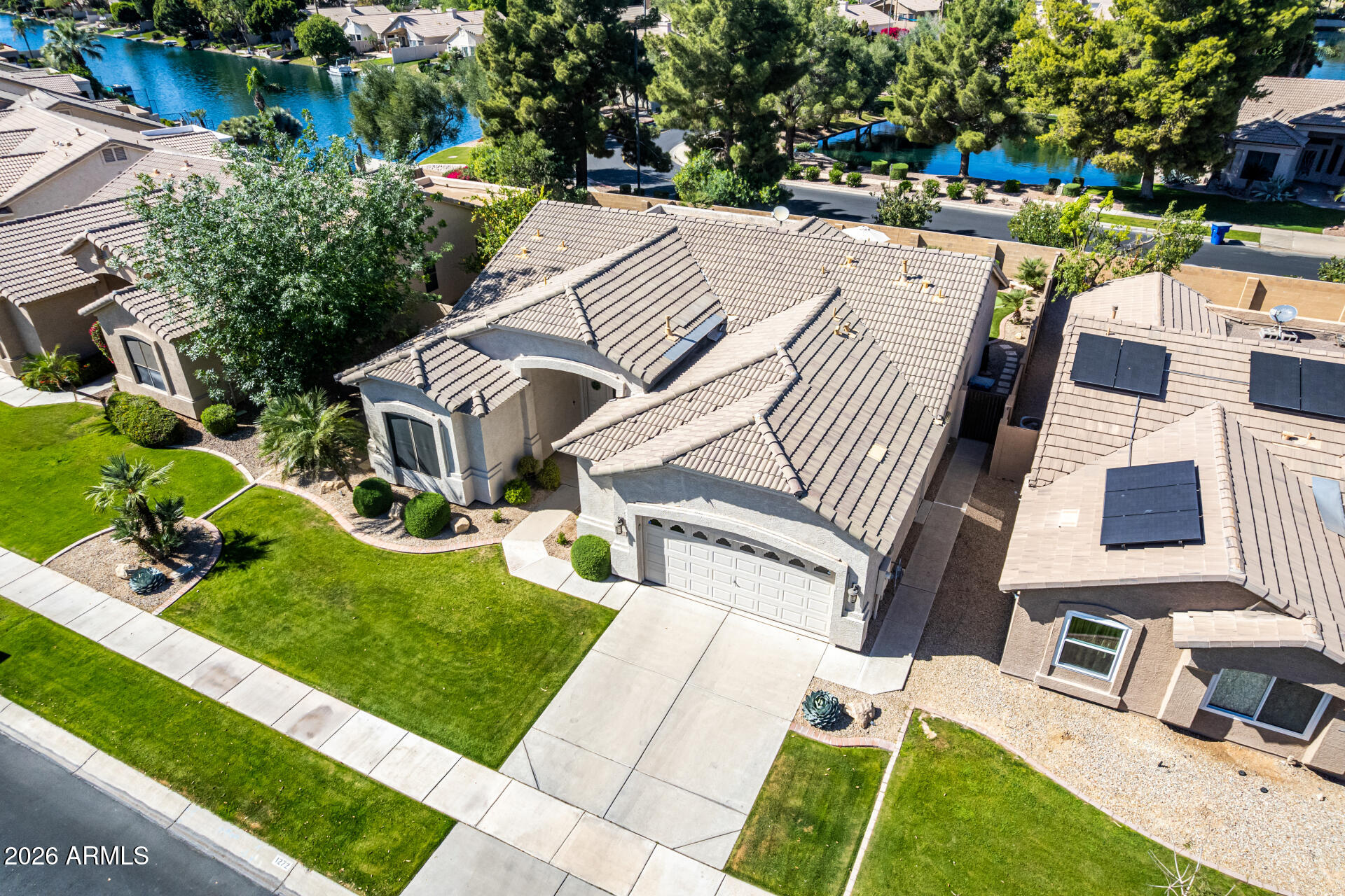 1272 W LYNX Way