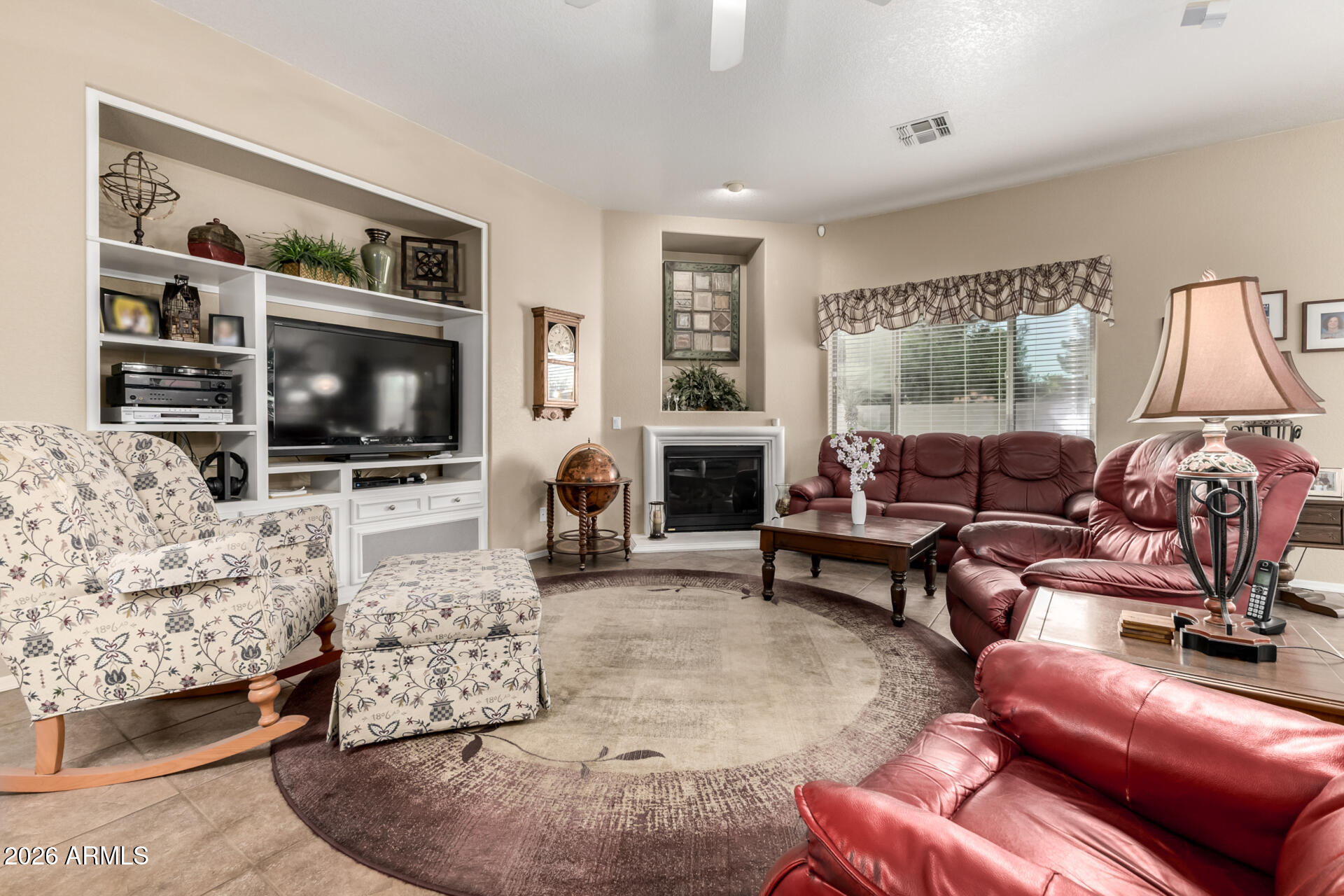 1272 W LYNX Way