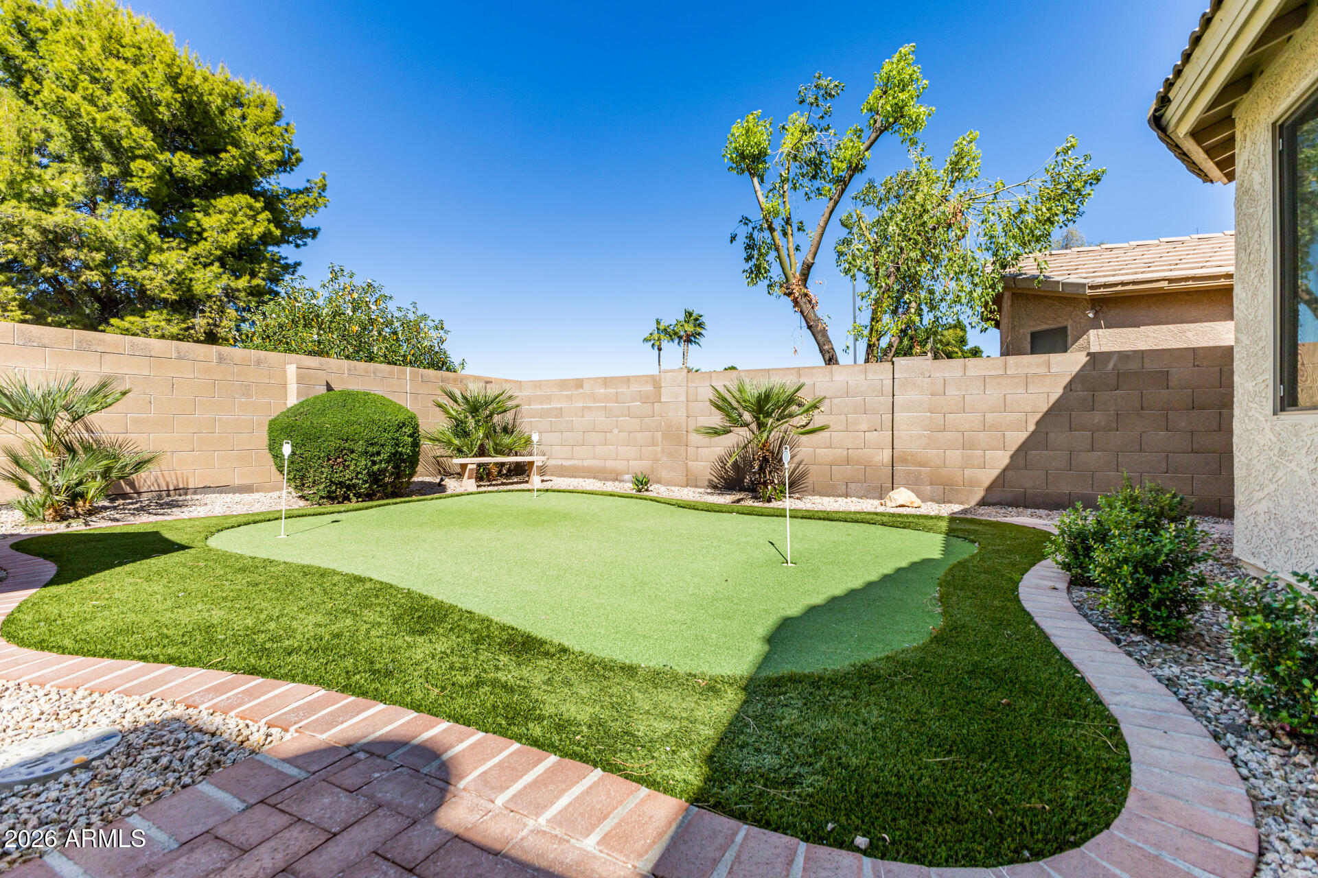 1272 W LYNX Way