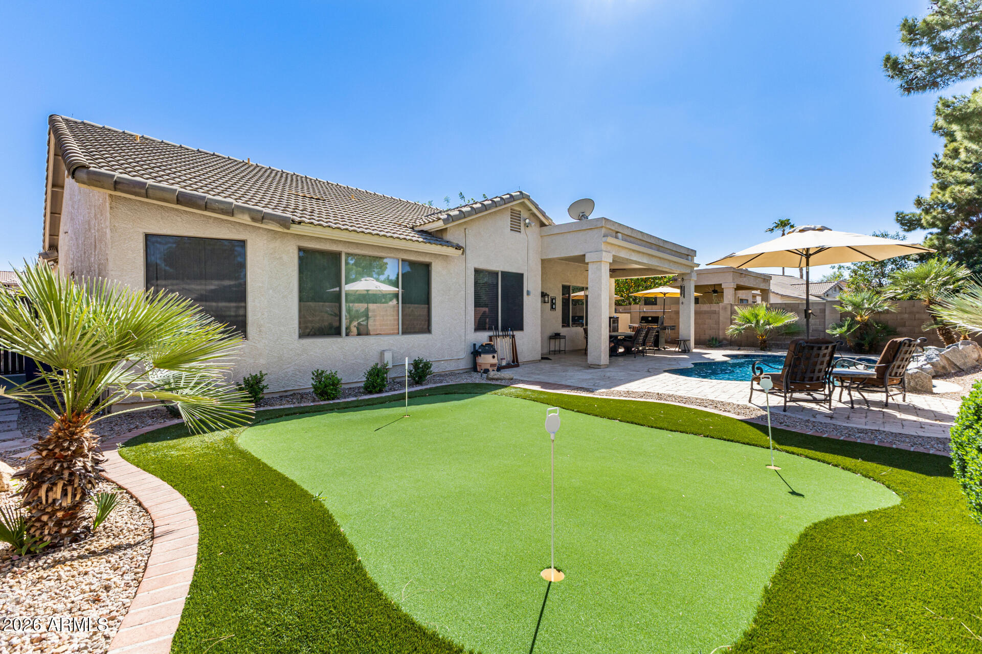 1272 W LYNX Way