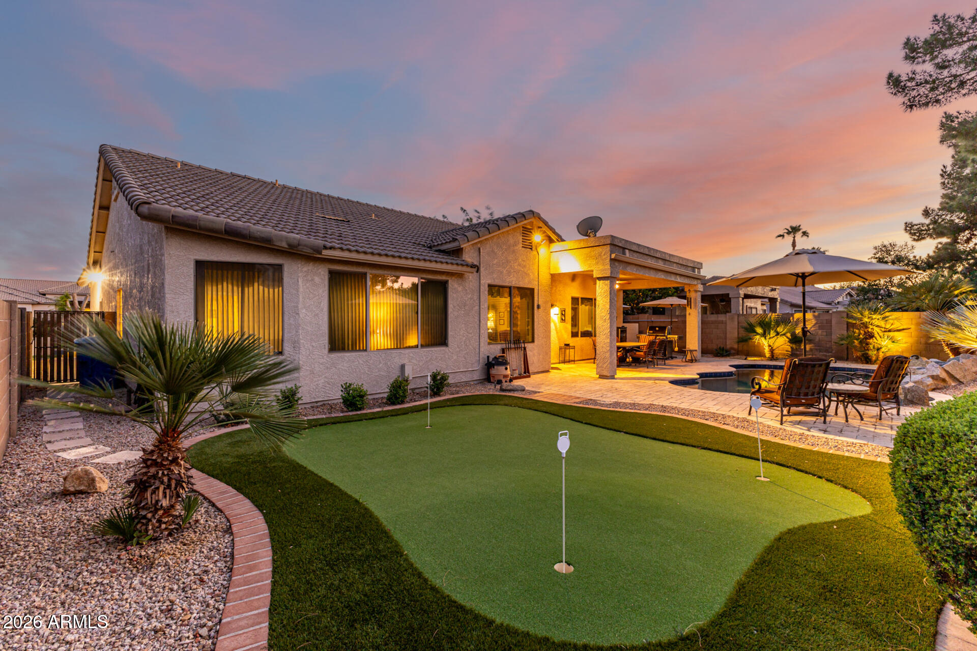 1272 W LYNX Way