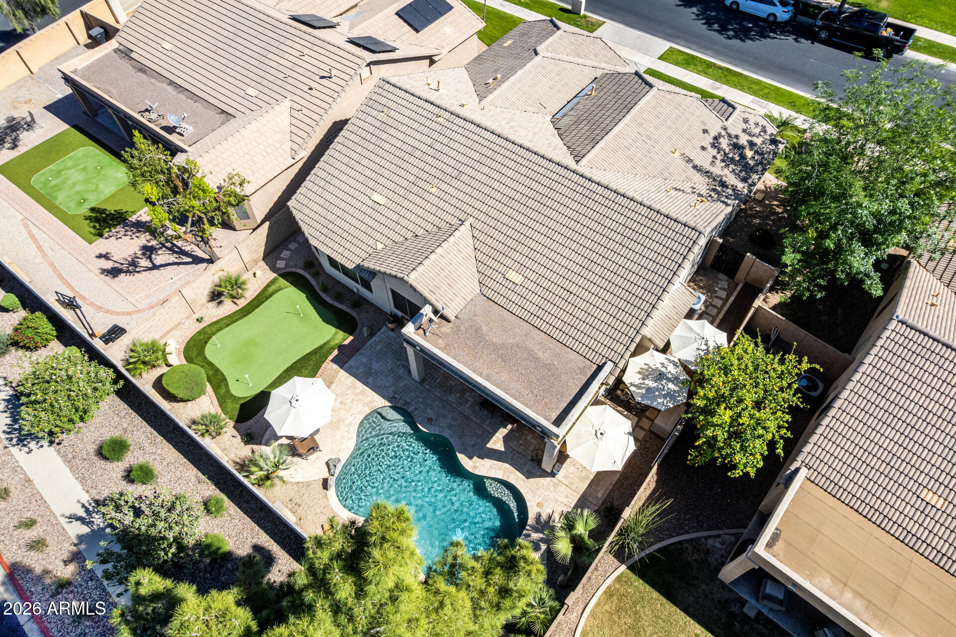 1272 W LYNX Way