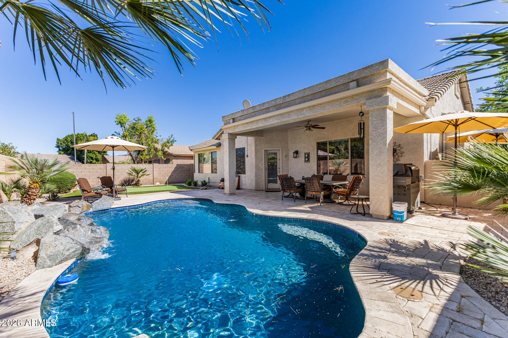 1272 W LYNX Way