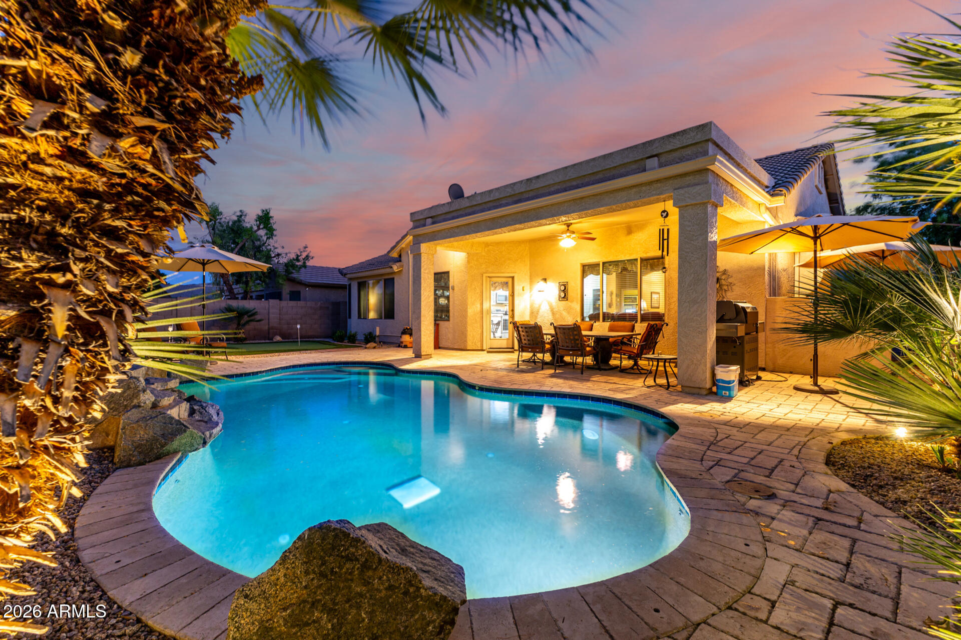 1272 W LYNX Way