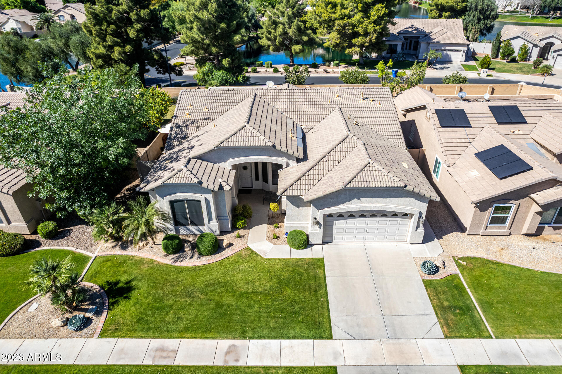 1272 W LYNX Way