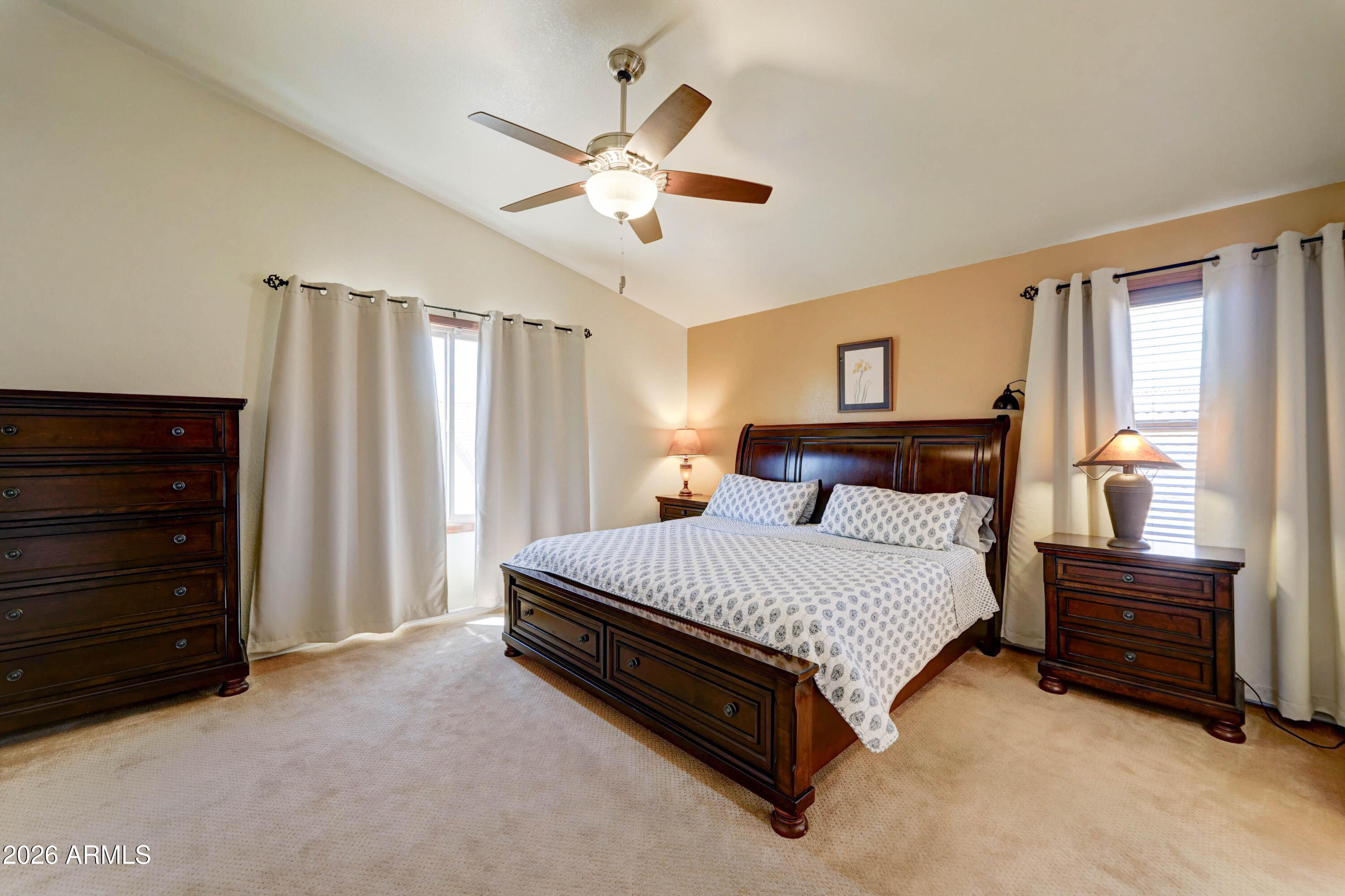 4427 E MOUNTAIN VISTA Drive