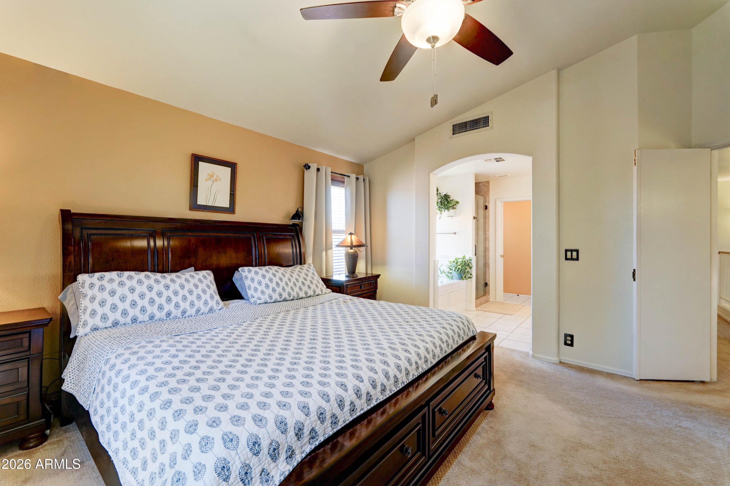 4427 E MOUNTAIN VISTA Drive