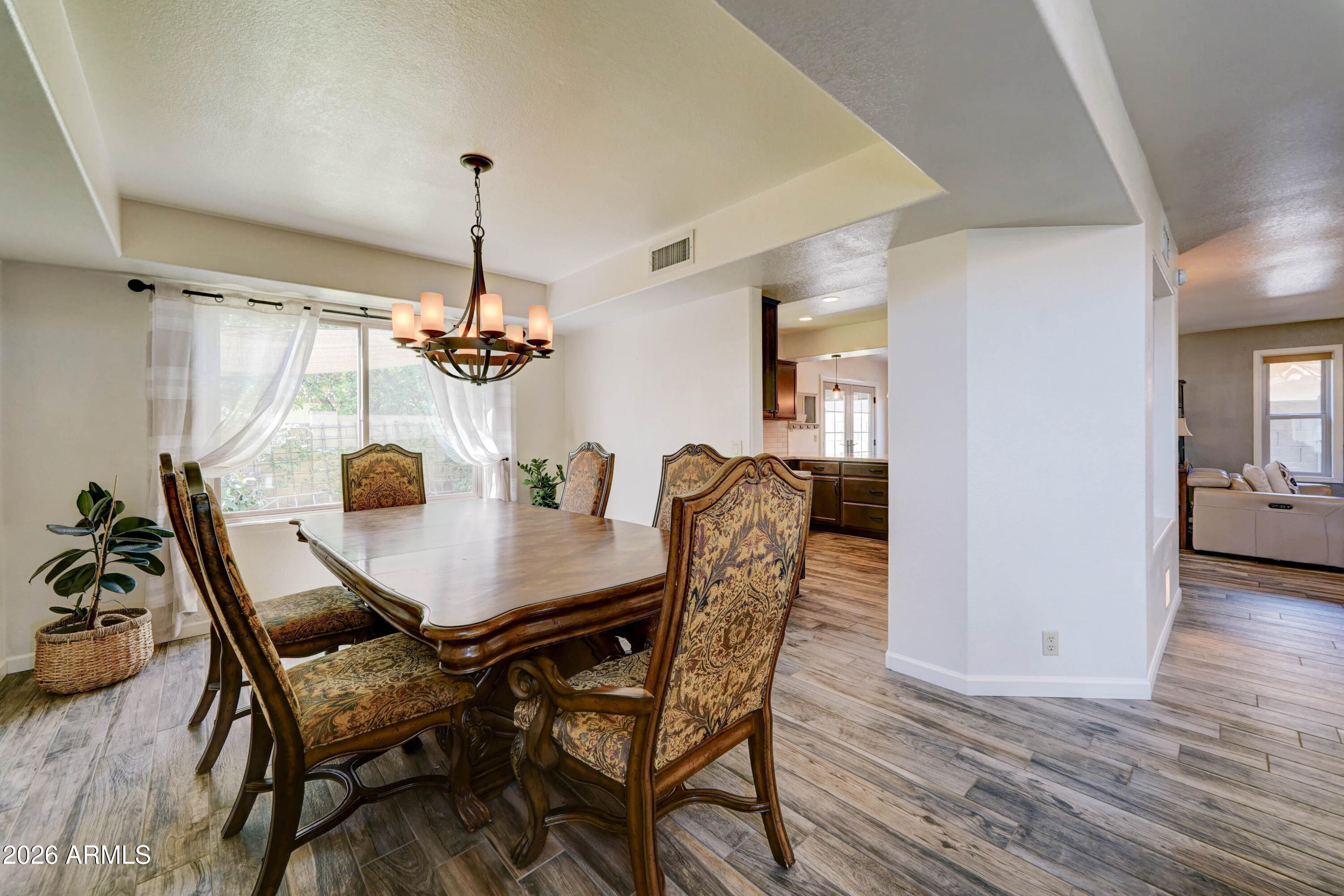 4427 E MOUNTAIN VISTA Drive