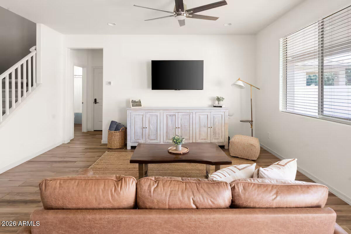 2437 E ALTA VISTA Road