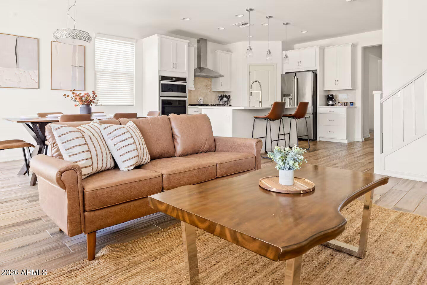 2437 E ALTA VISTA Road