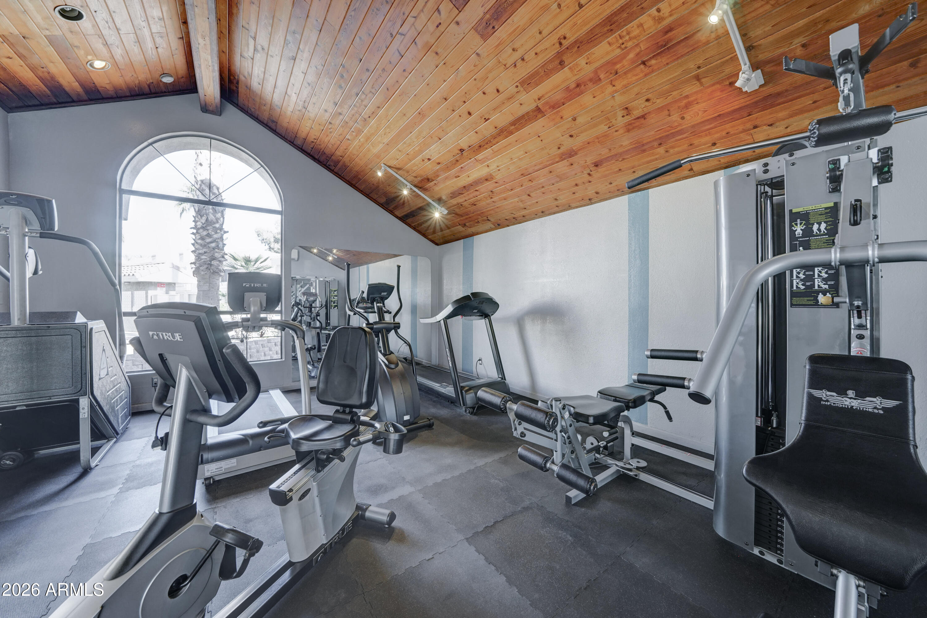 10115 E MOUNTAIN VIEW Road 2022