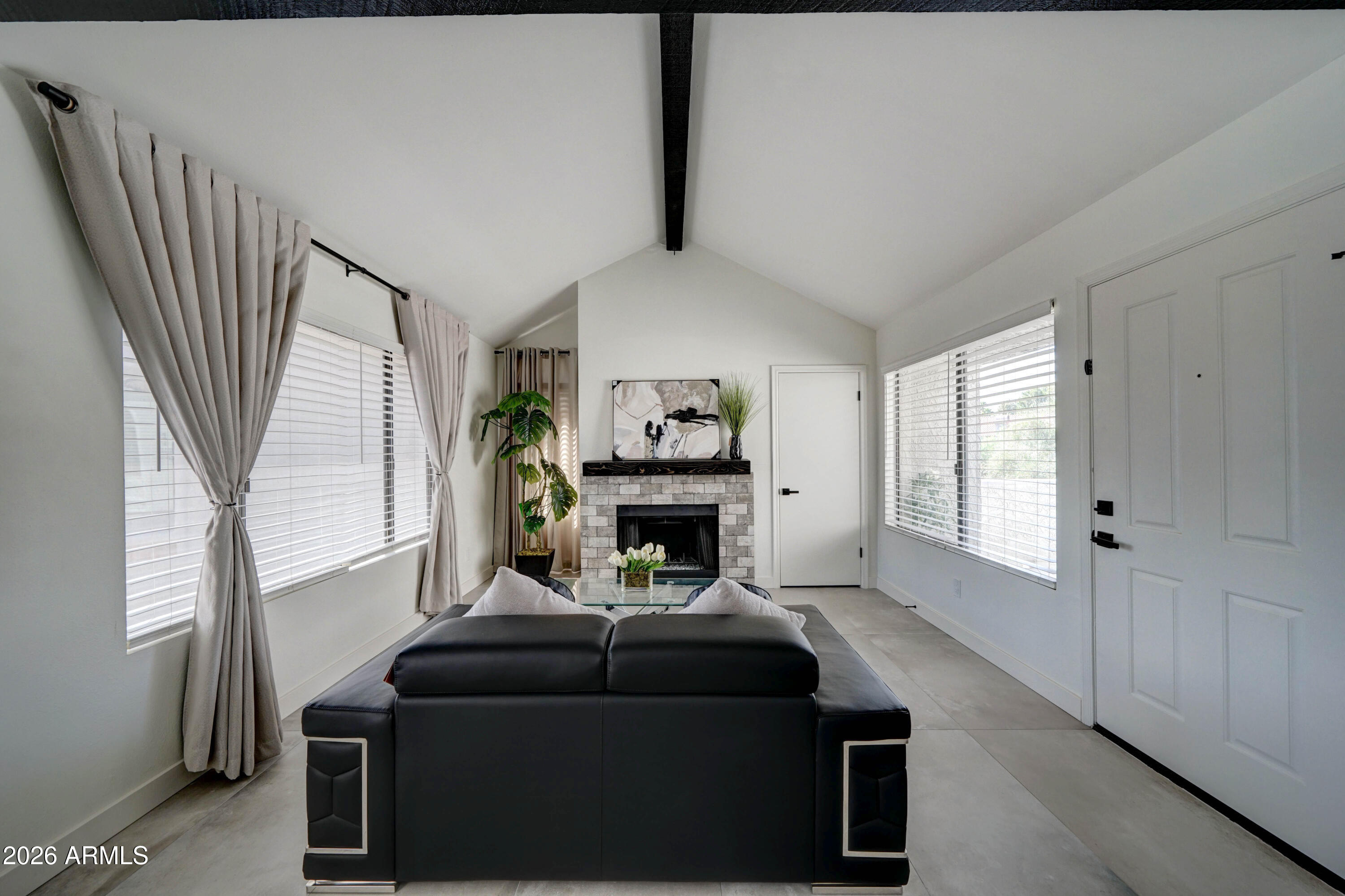10115 E MOUNTAIN VIEW Road 2022