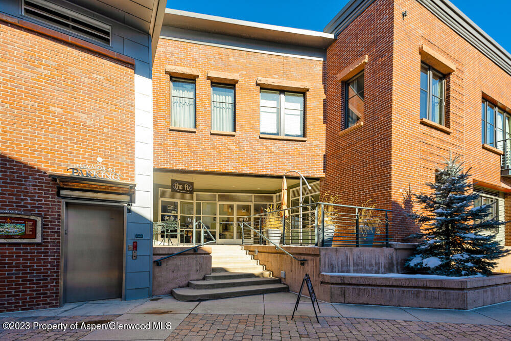 501 Rio Grande Place 104