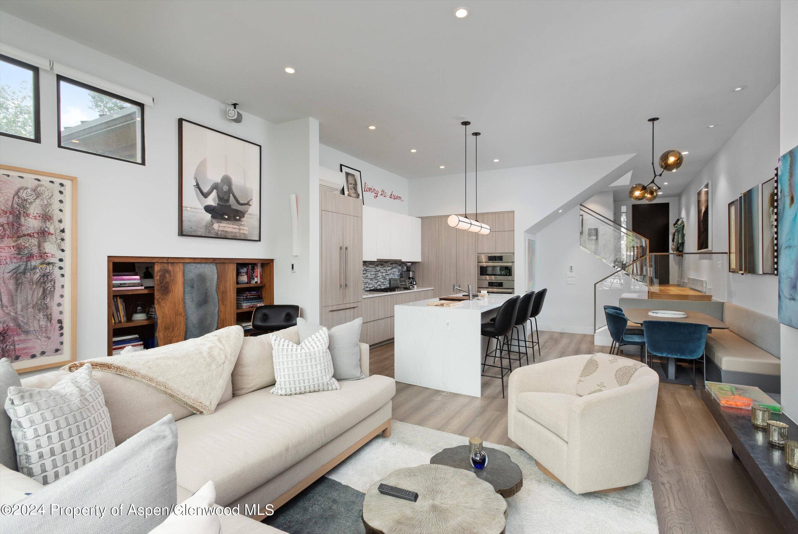 155 Lone Pine Road, Unit 8