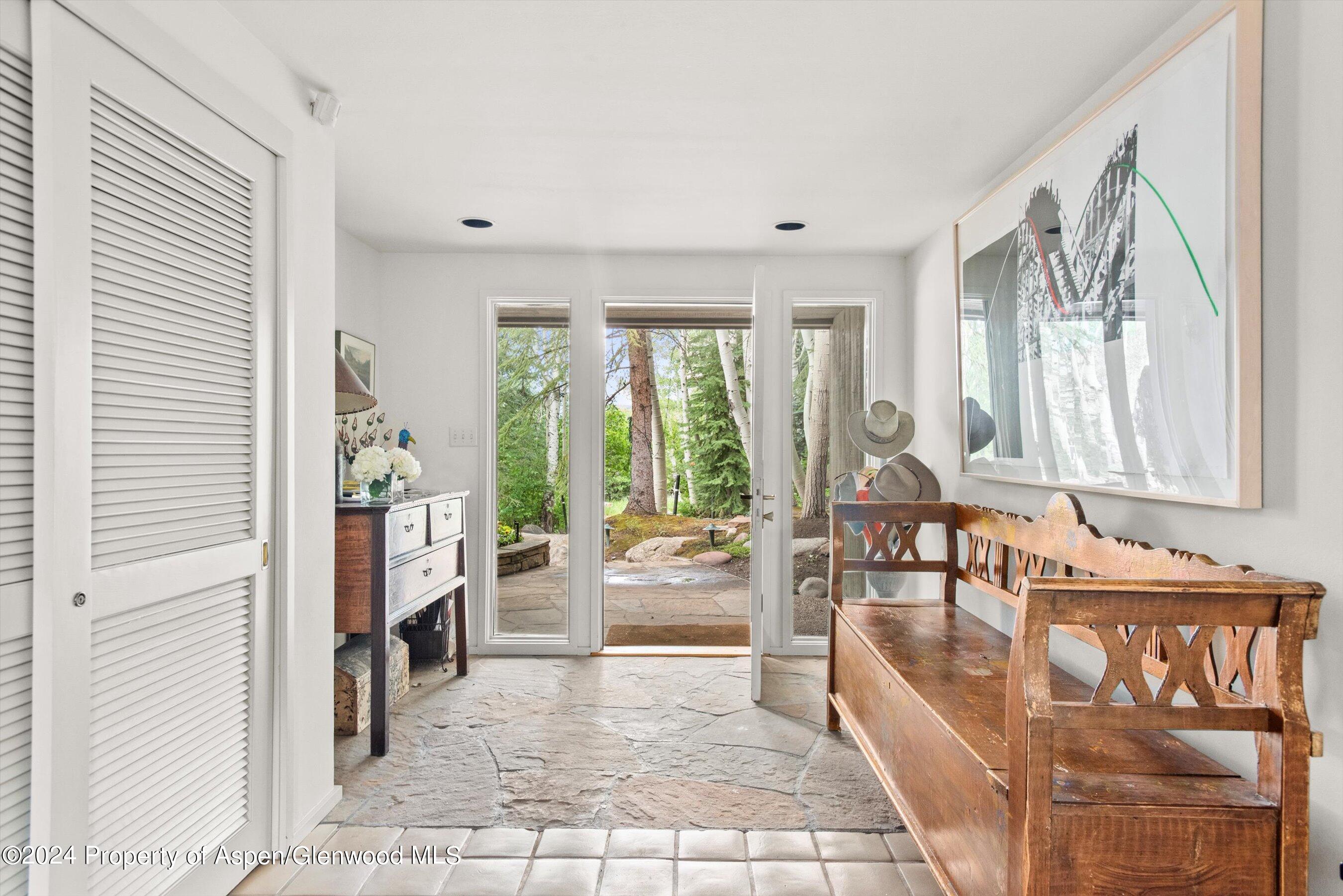 209 Larkspur Lane