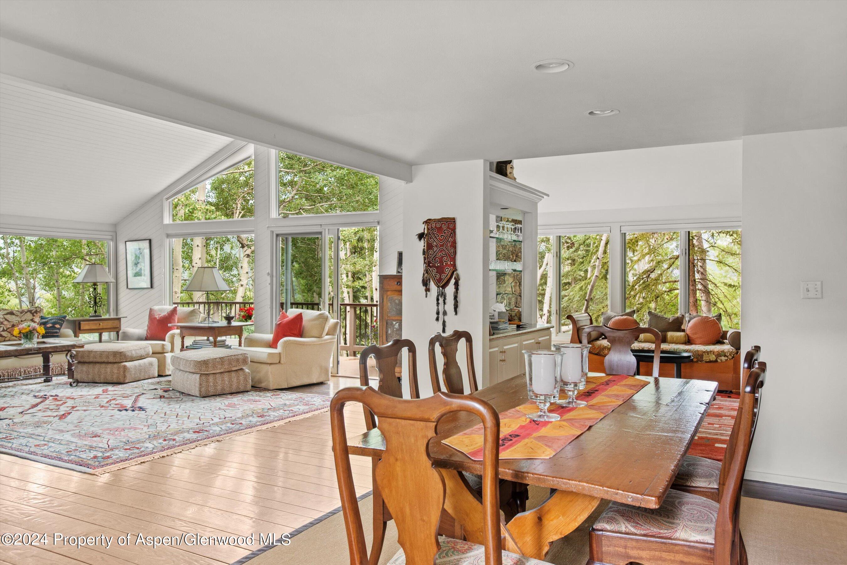 209 Larkspur Lane