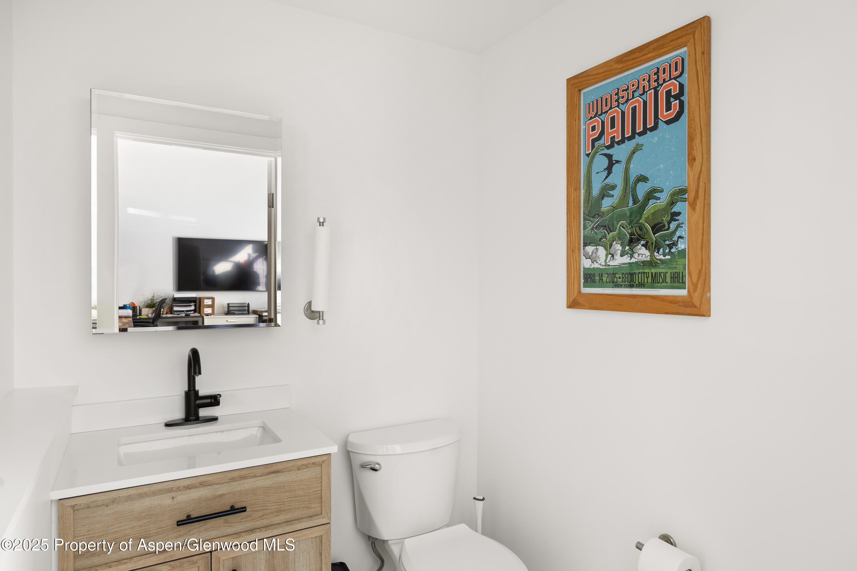 210 Aspen Airport Business Center Unit: AA