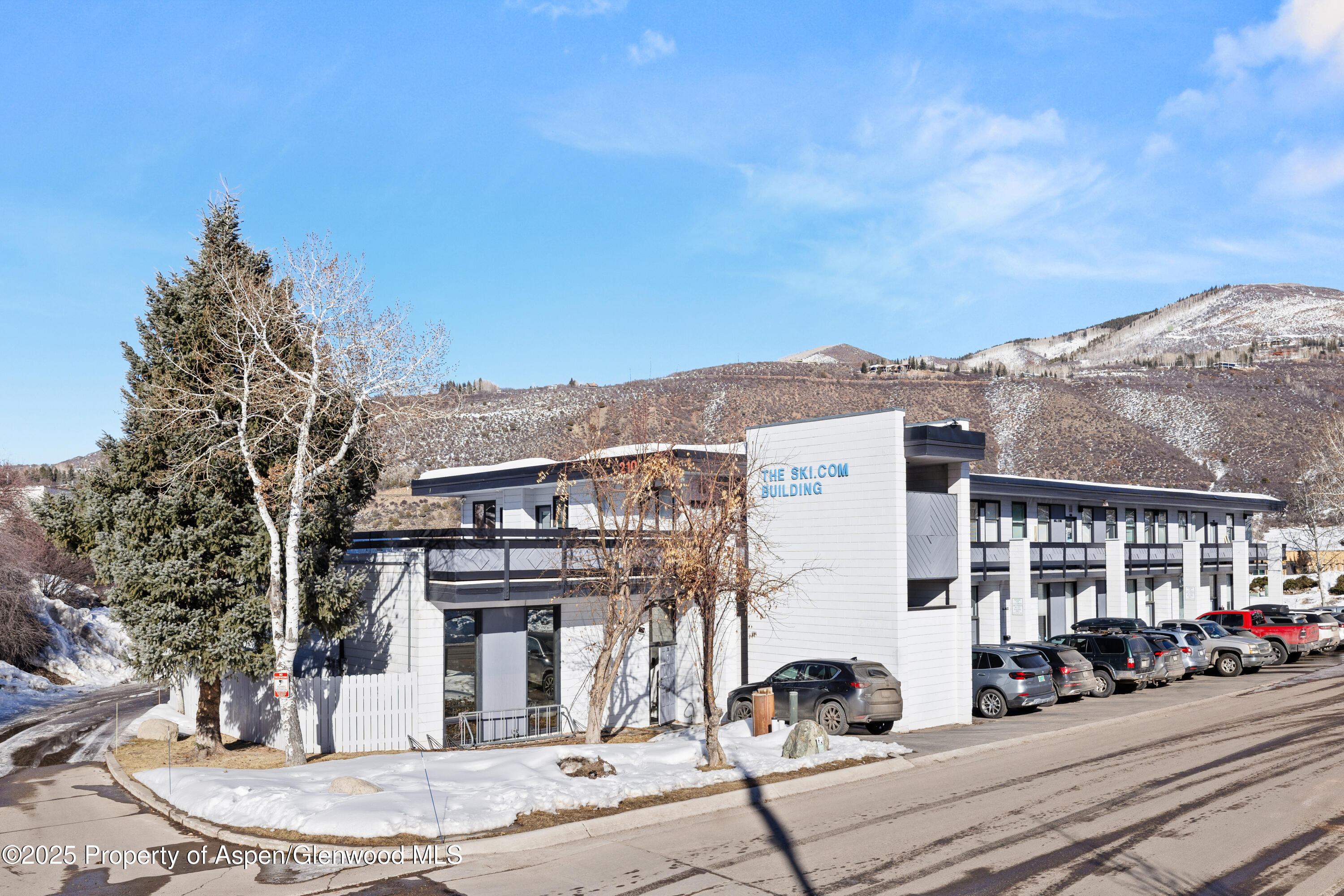 210 Aspen Airport Business Center Unit: AA