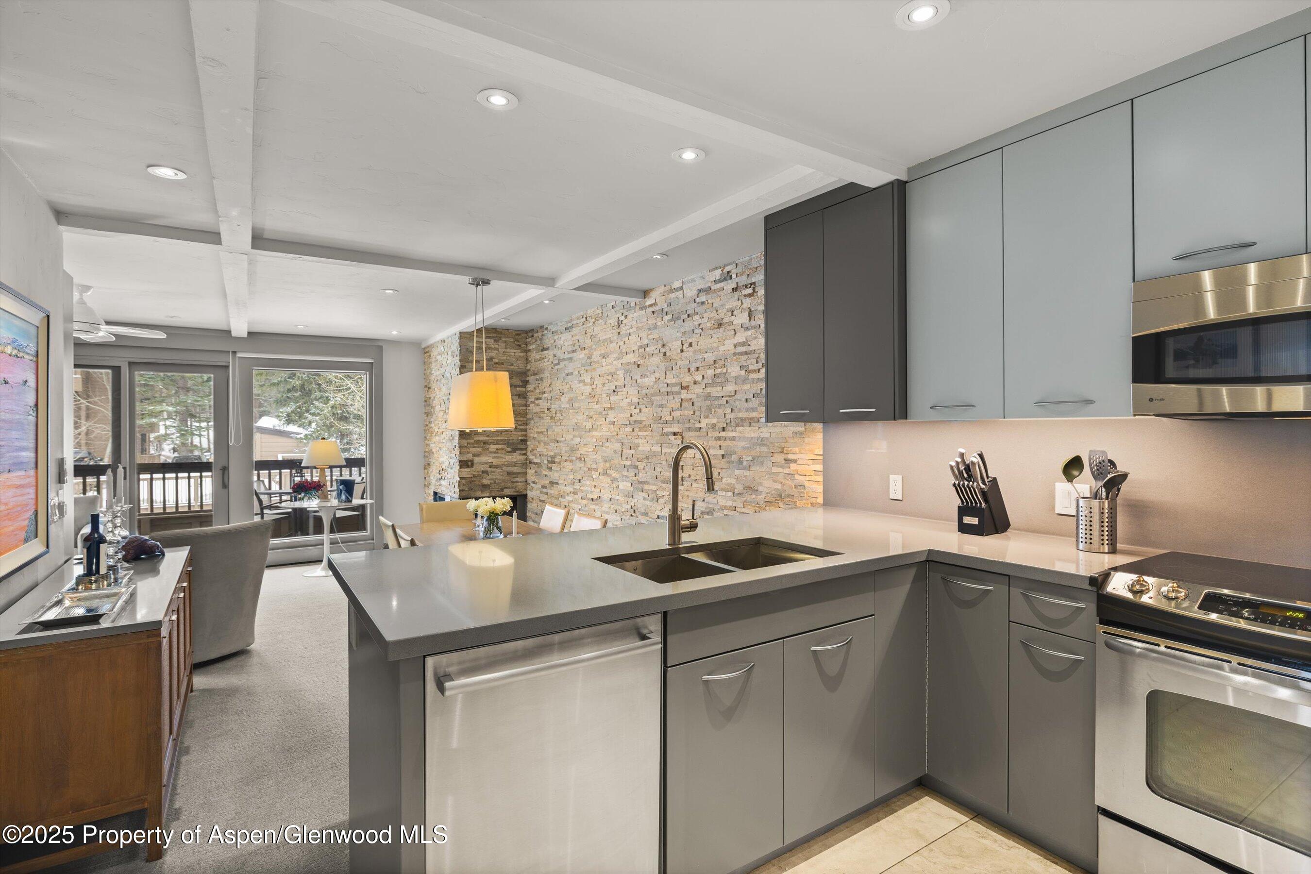 610 S West End Street, K201