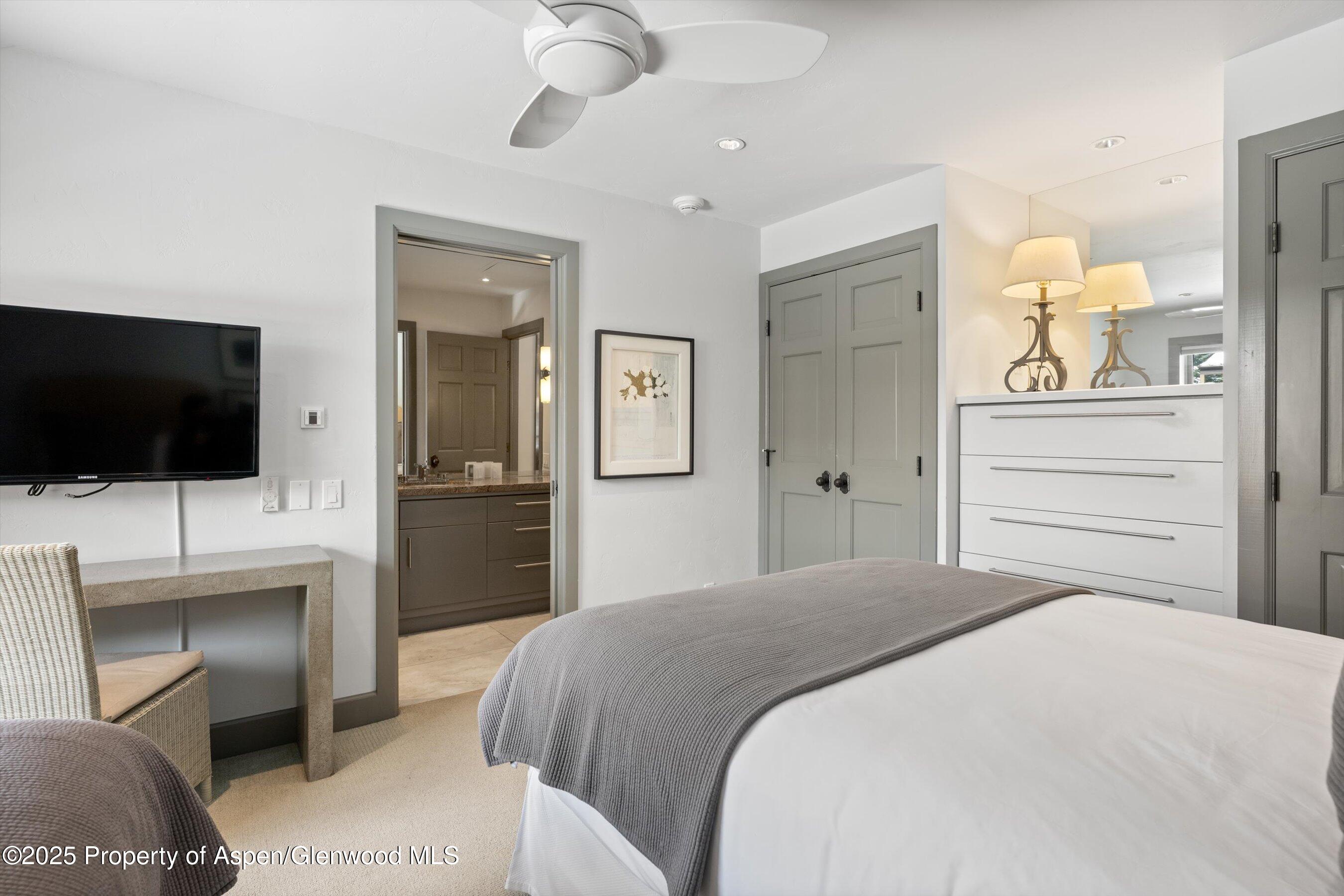 610 S West End Street, K201