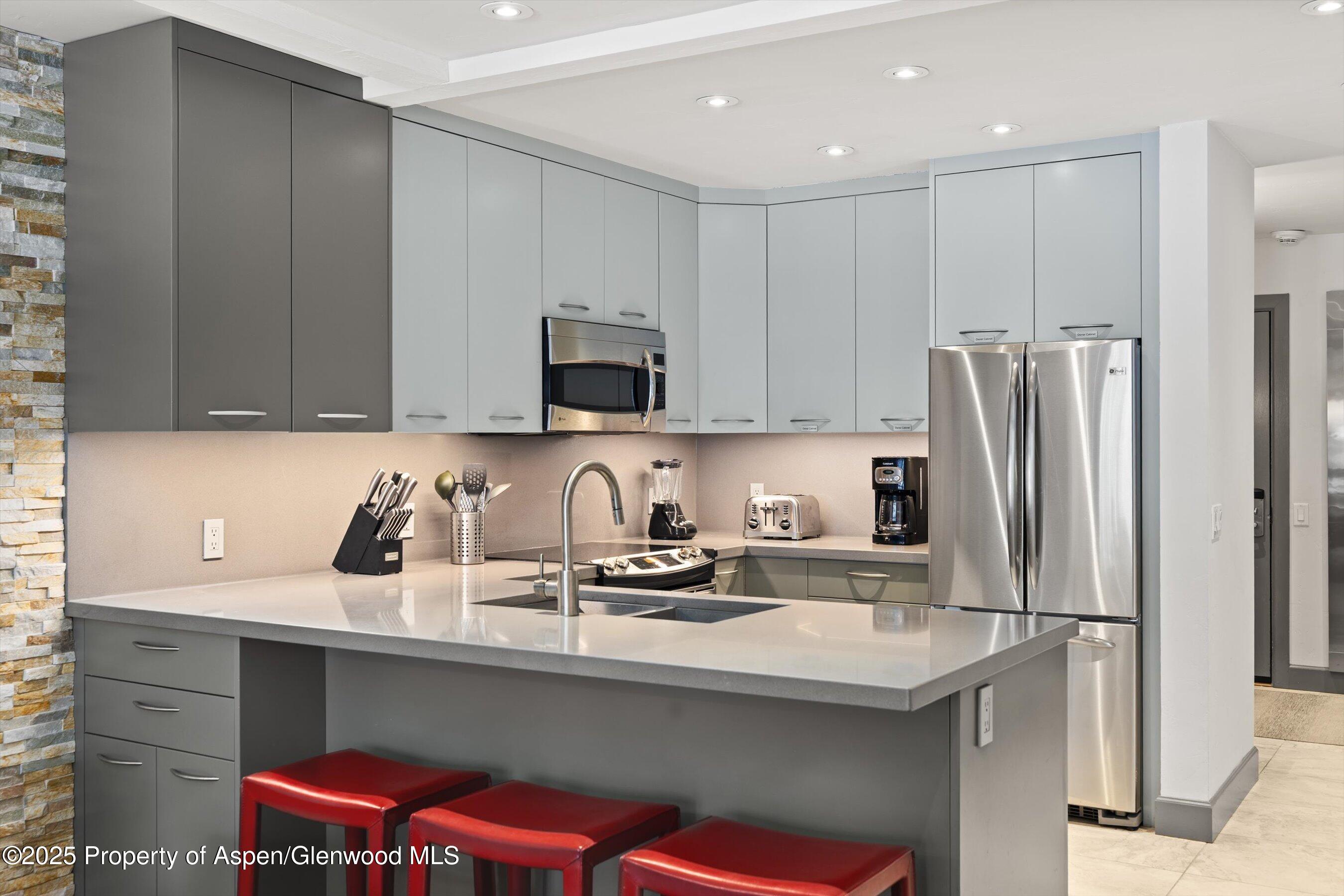 610 S West End Street, K201