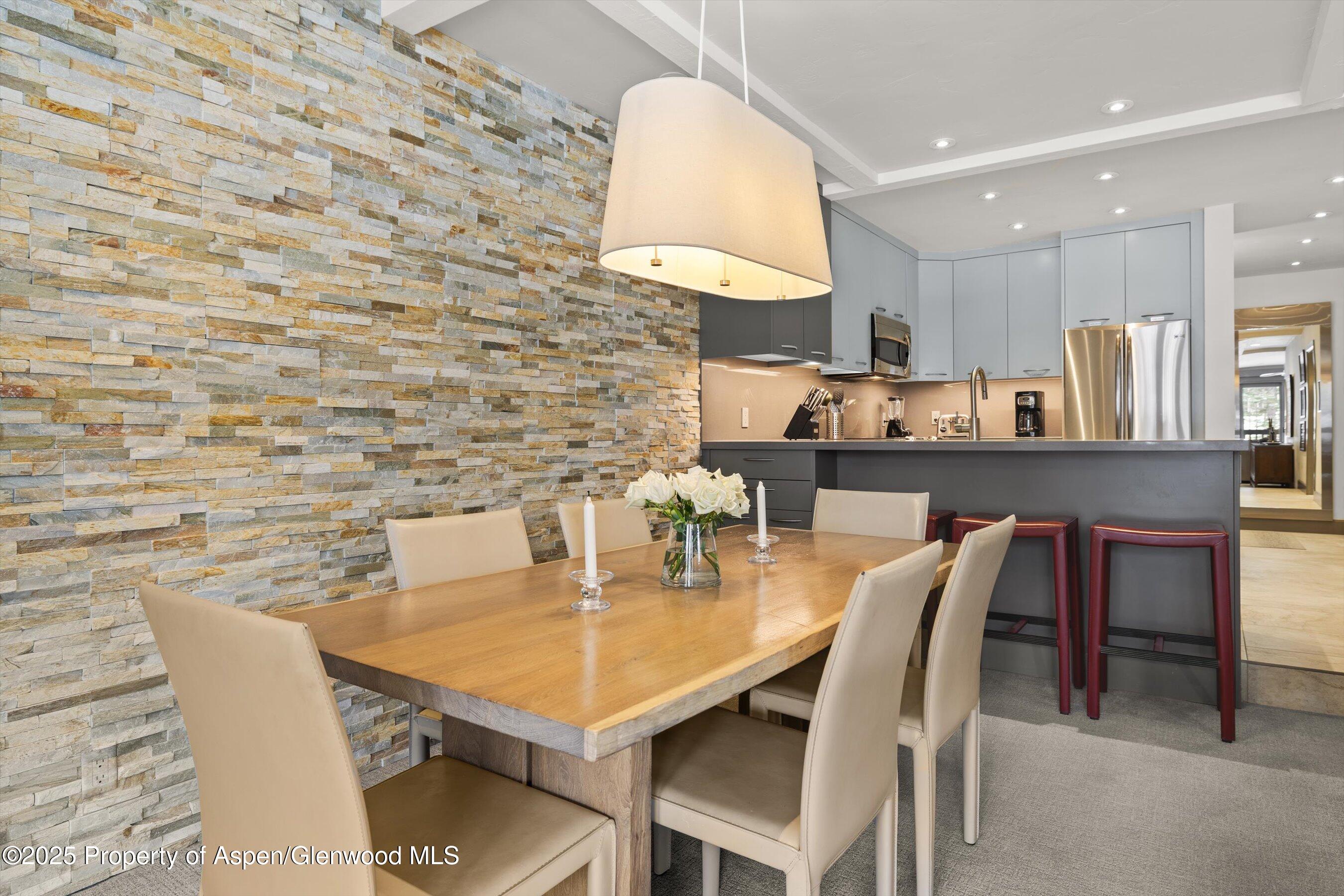 610 S West End Street, K201