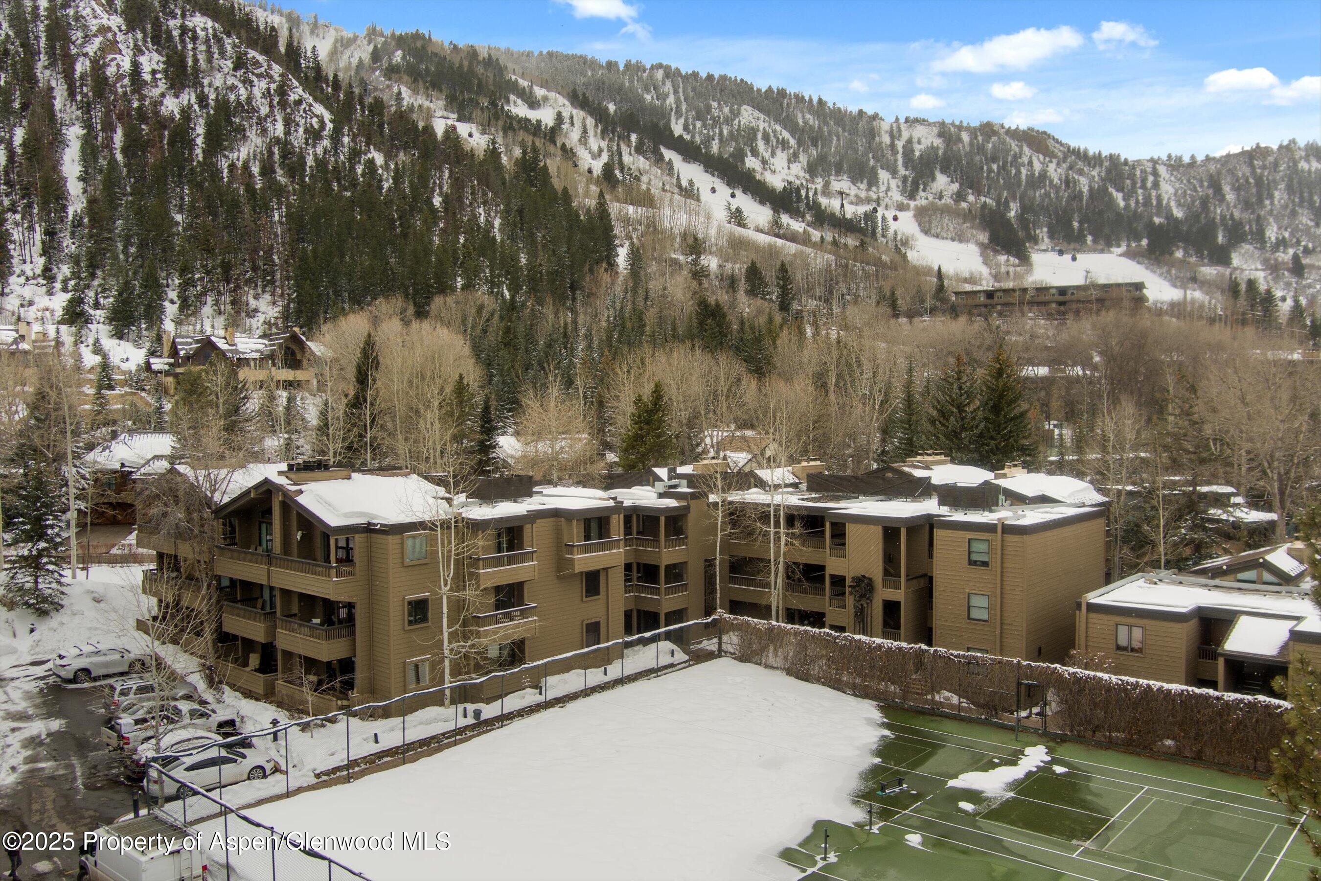 610 S West End Street, K201