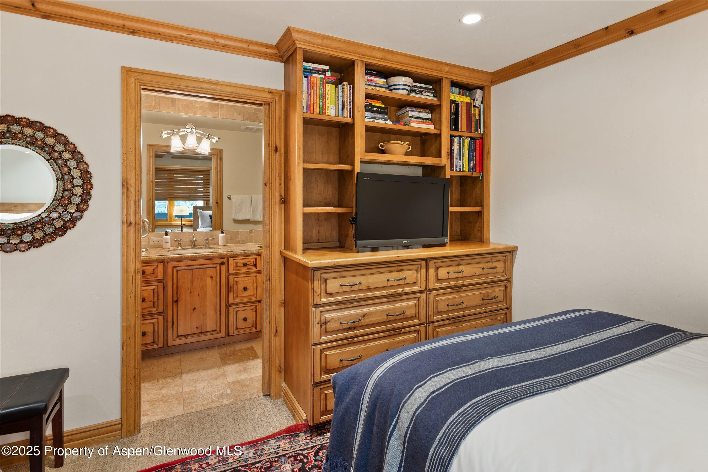 610 S West End Street, D203