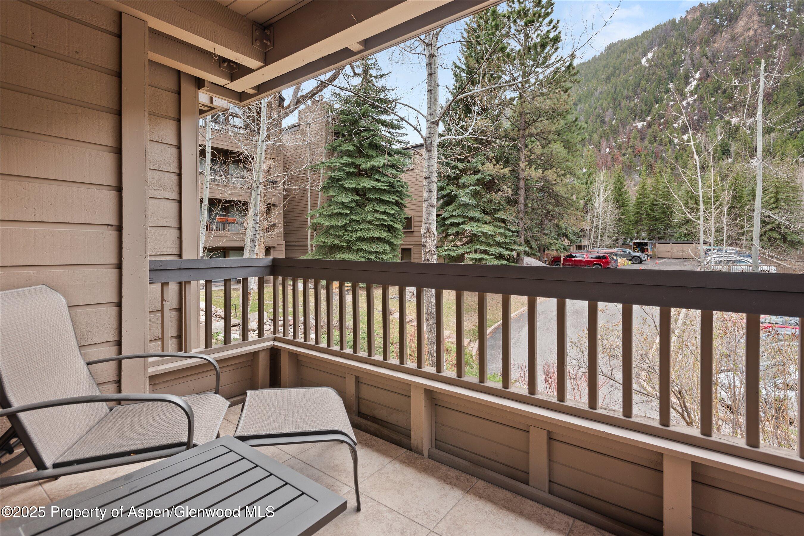 610 S West End Street, D203