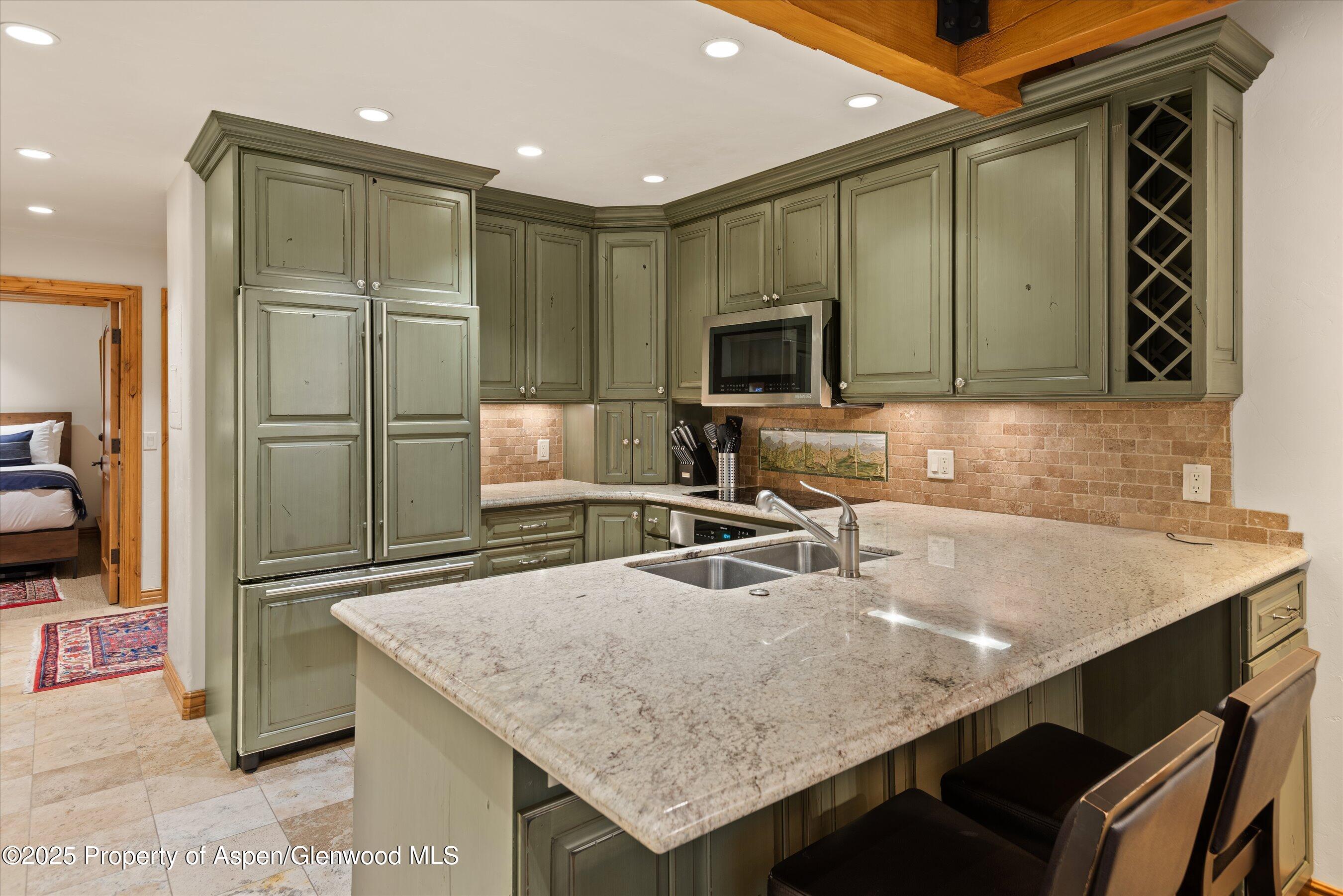 610 S West End Street, D203