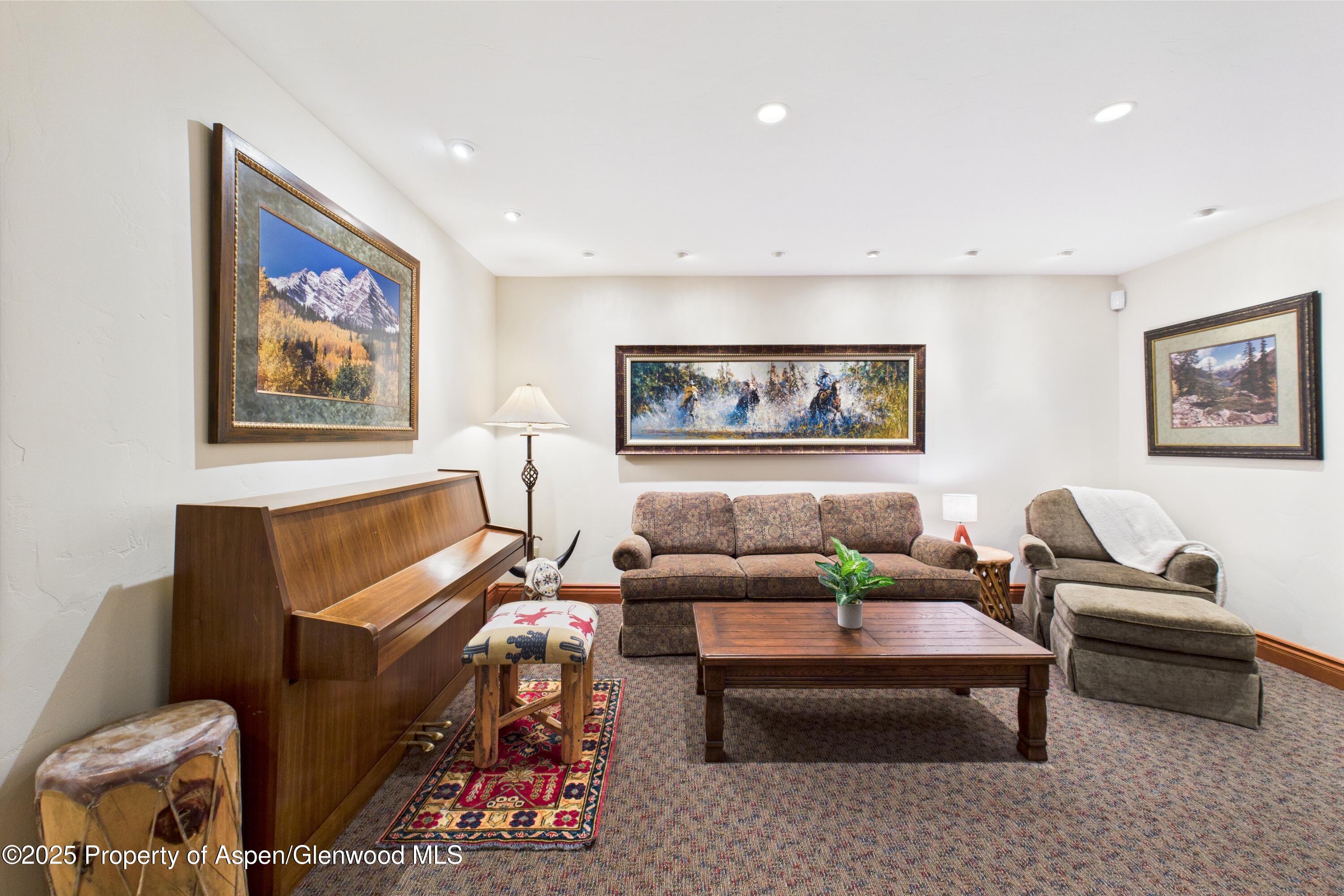 593 Meadowood Drive