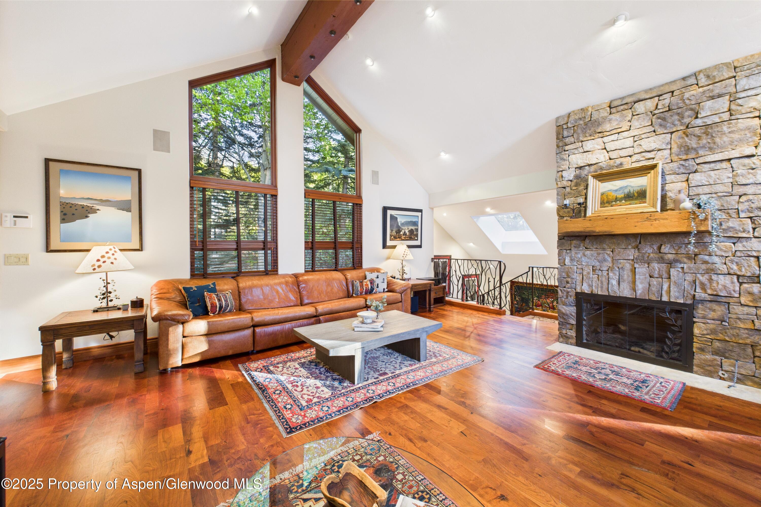 593 Meadowood Drive