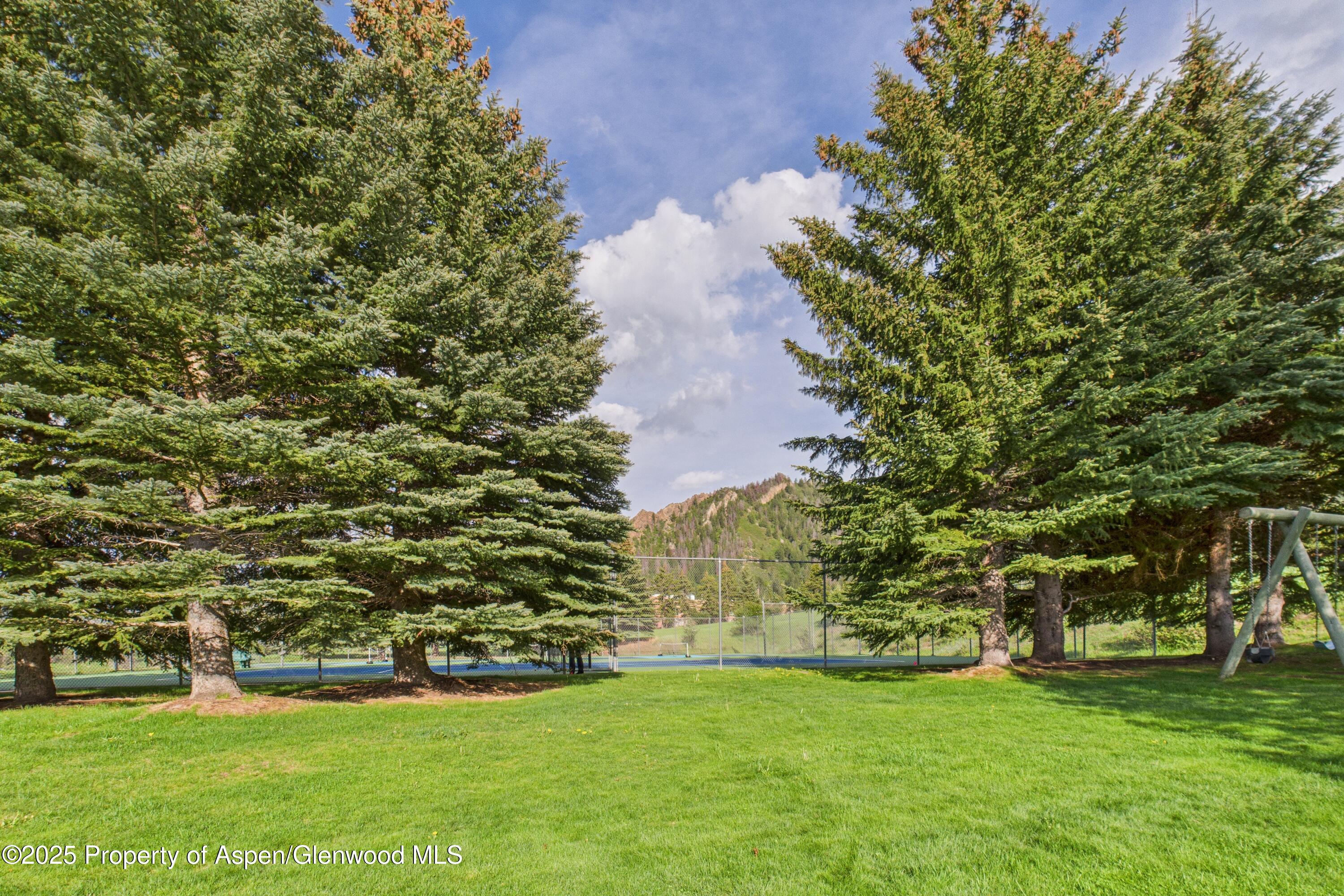 593 Meadowood Drive