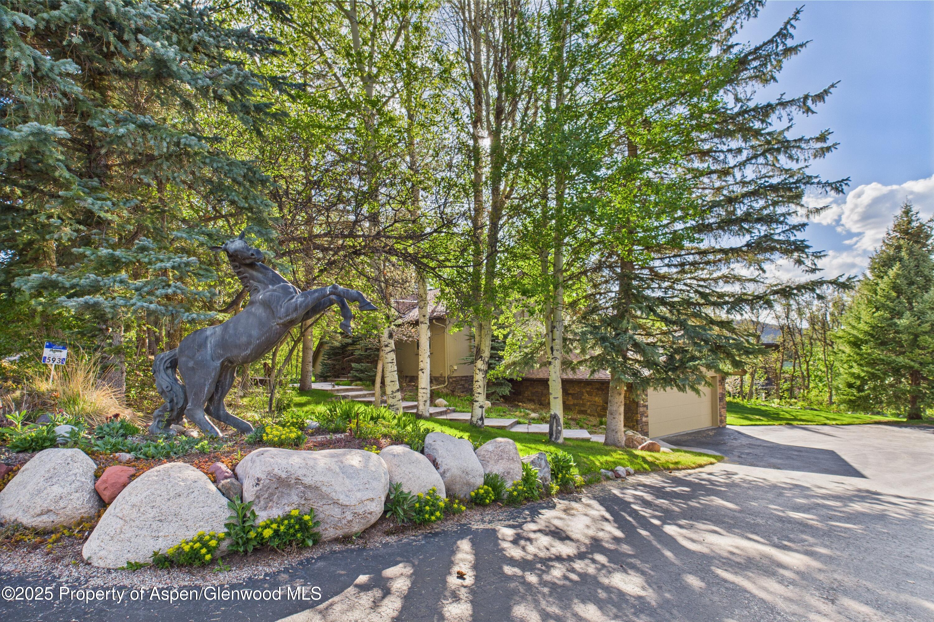 593 Meadowood Drive