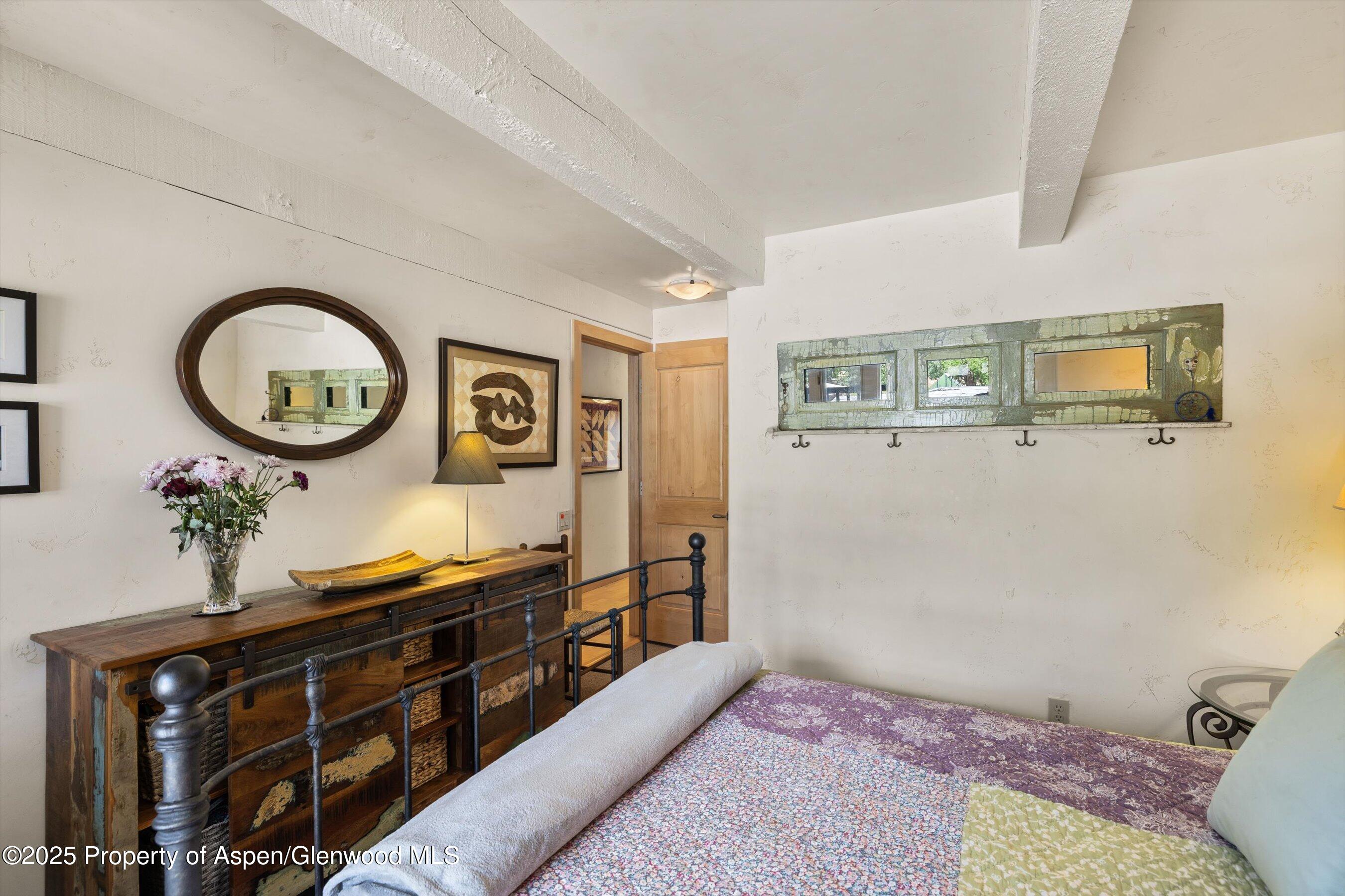 124 W Hyman Avenue 3B